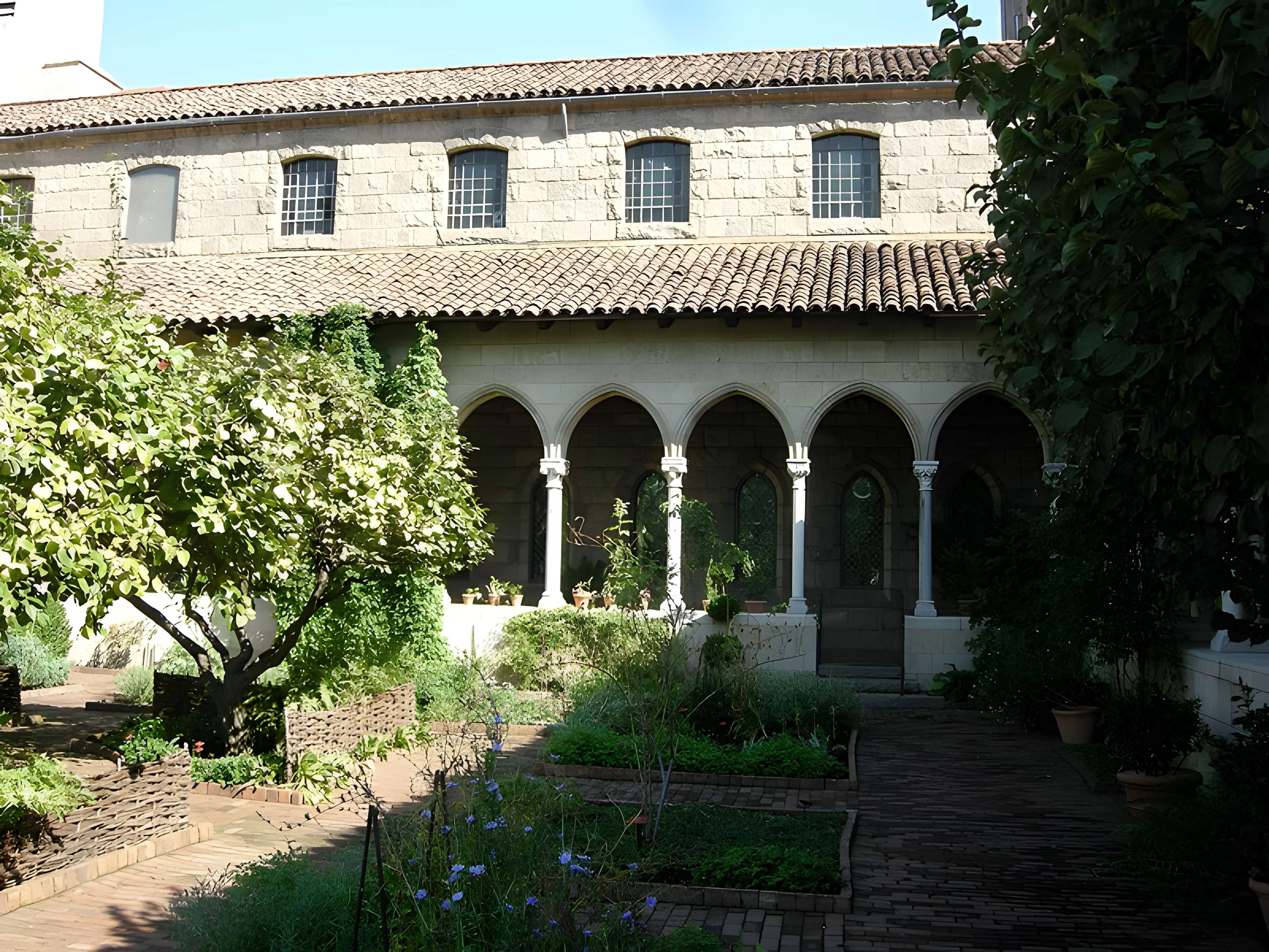 Abbaye de Bonnefont à Proupiary