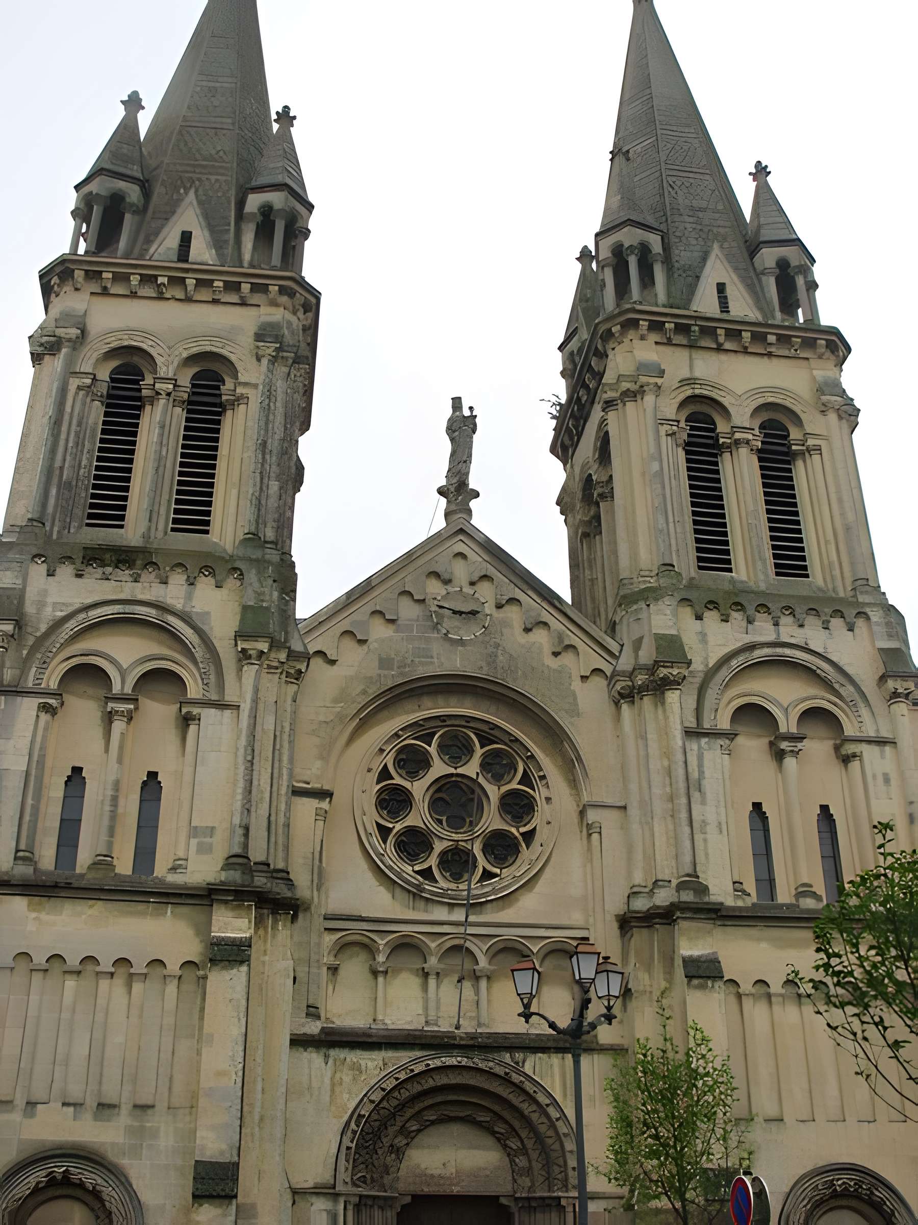 Église Notre-Dame du Voeu 