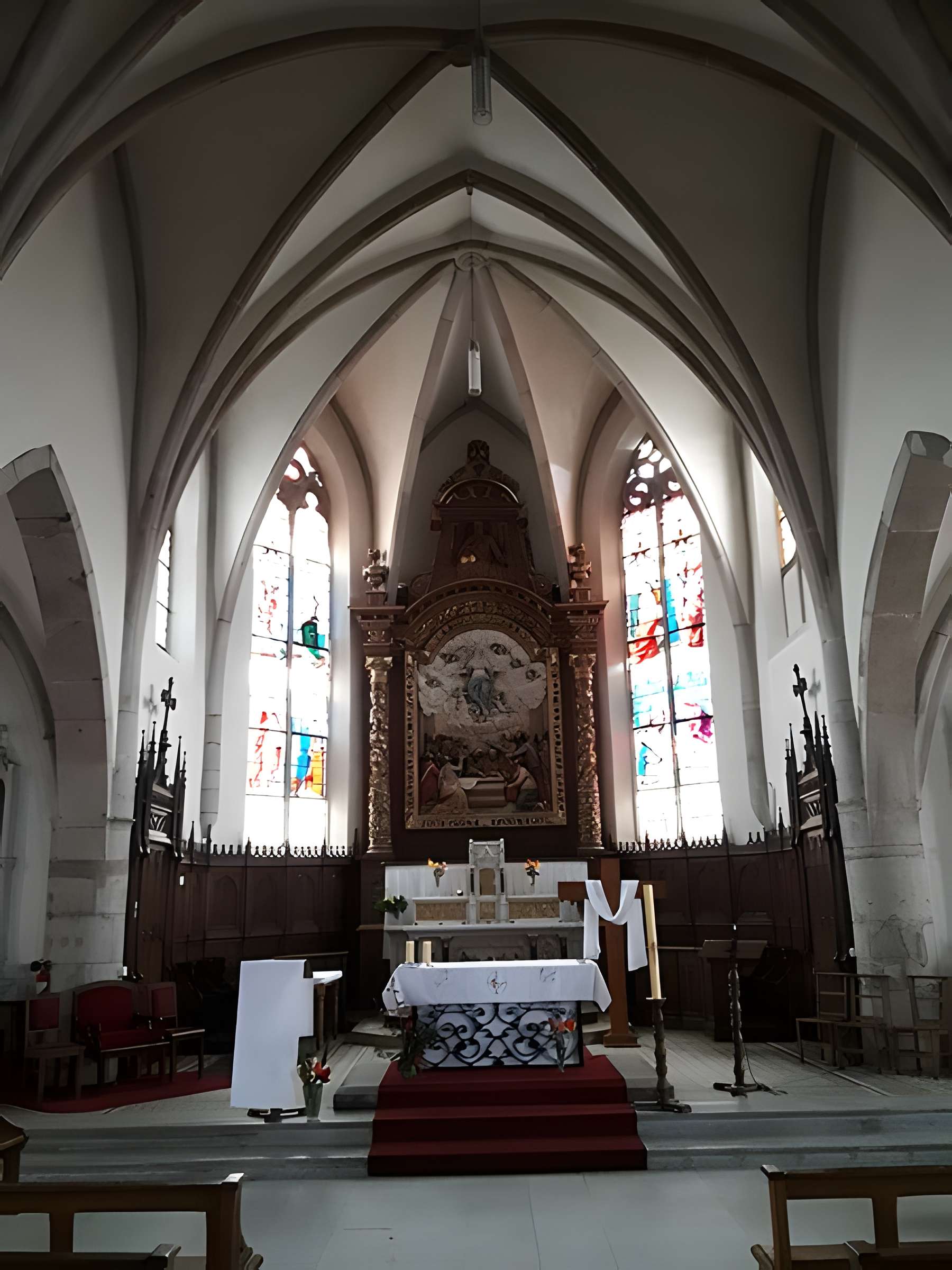 Église Notre-Dame et 3 croix de Val-d'Ajol