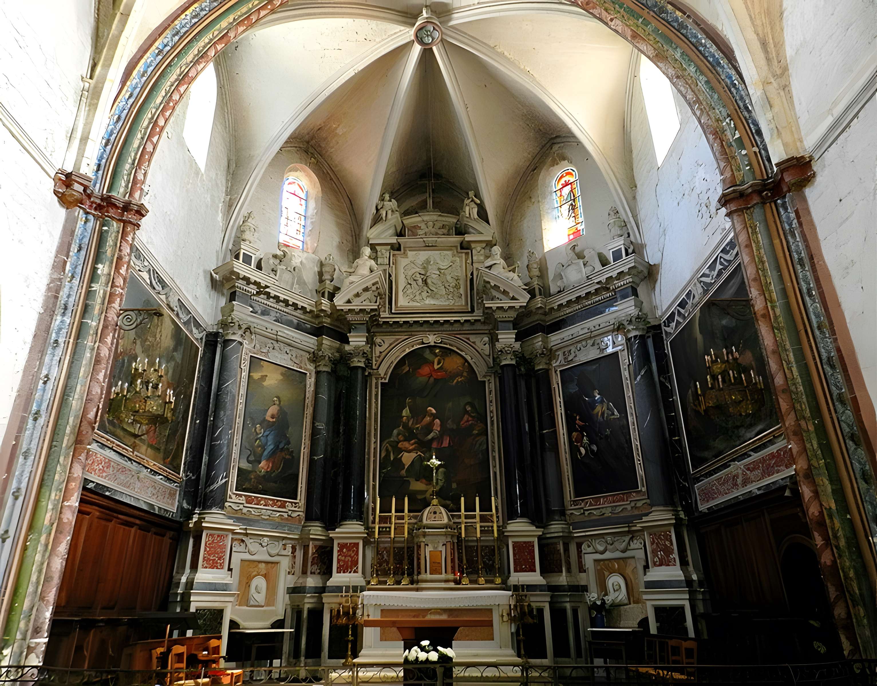 Église Notre-Dame-de-Beaulieu de Cucuron