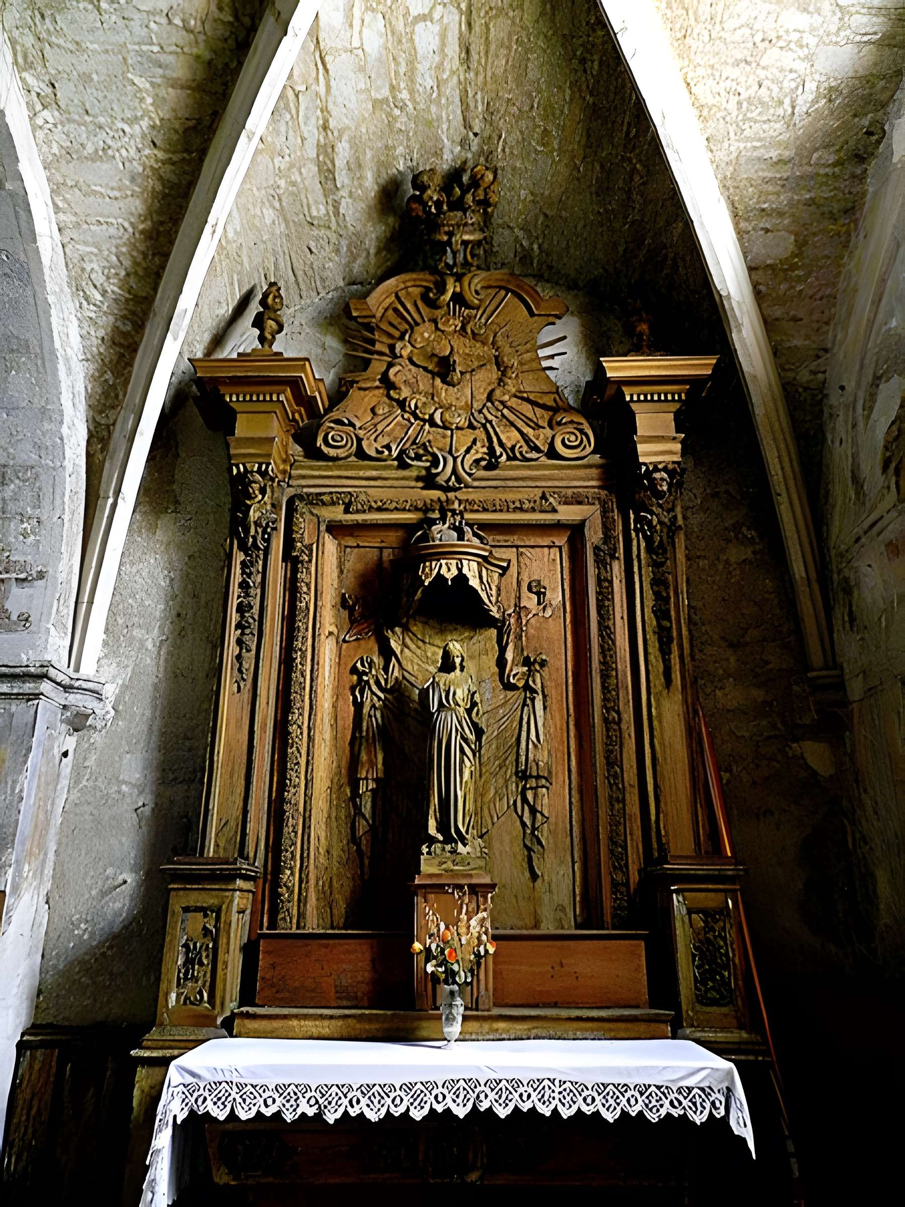 Église Notre-Dame-de-Beaulieu de Cucuron