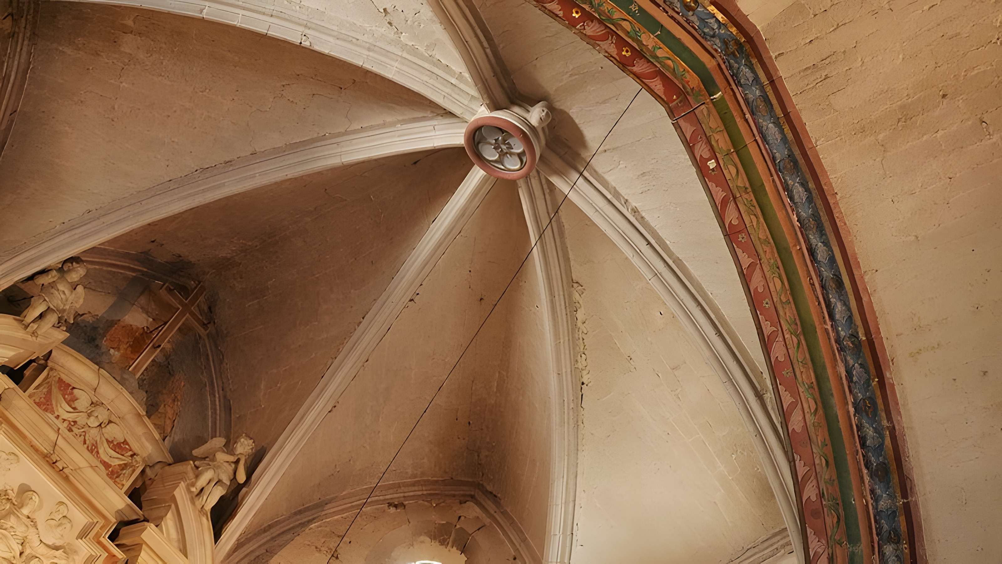 Église Notre-Dame-de-Beaulieu de Cucuron