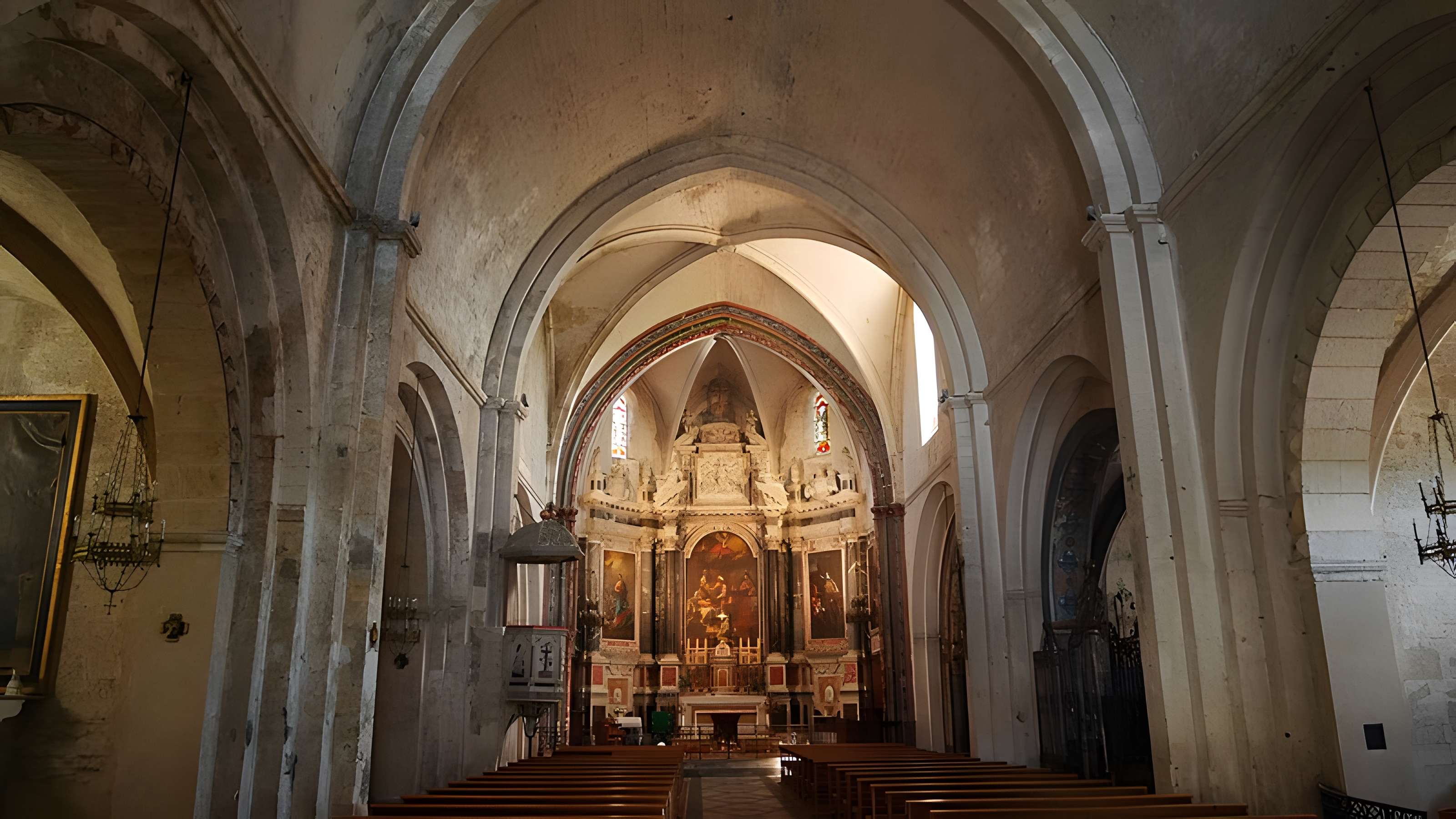 Église Notre-Dame-de-Beaulieu de Cucuron