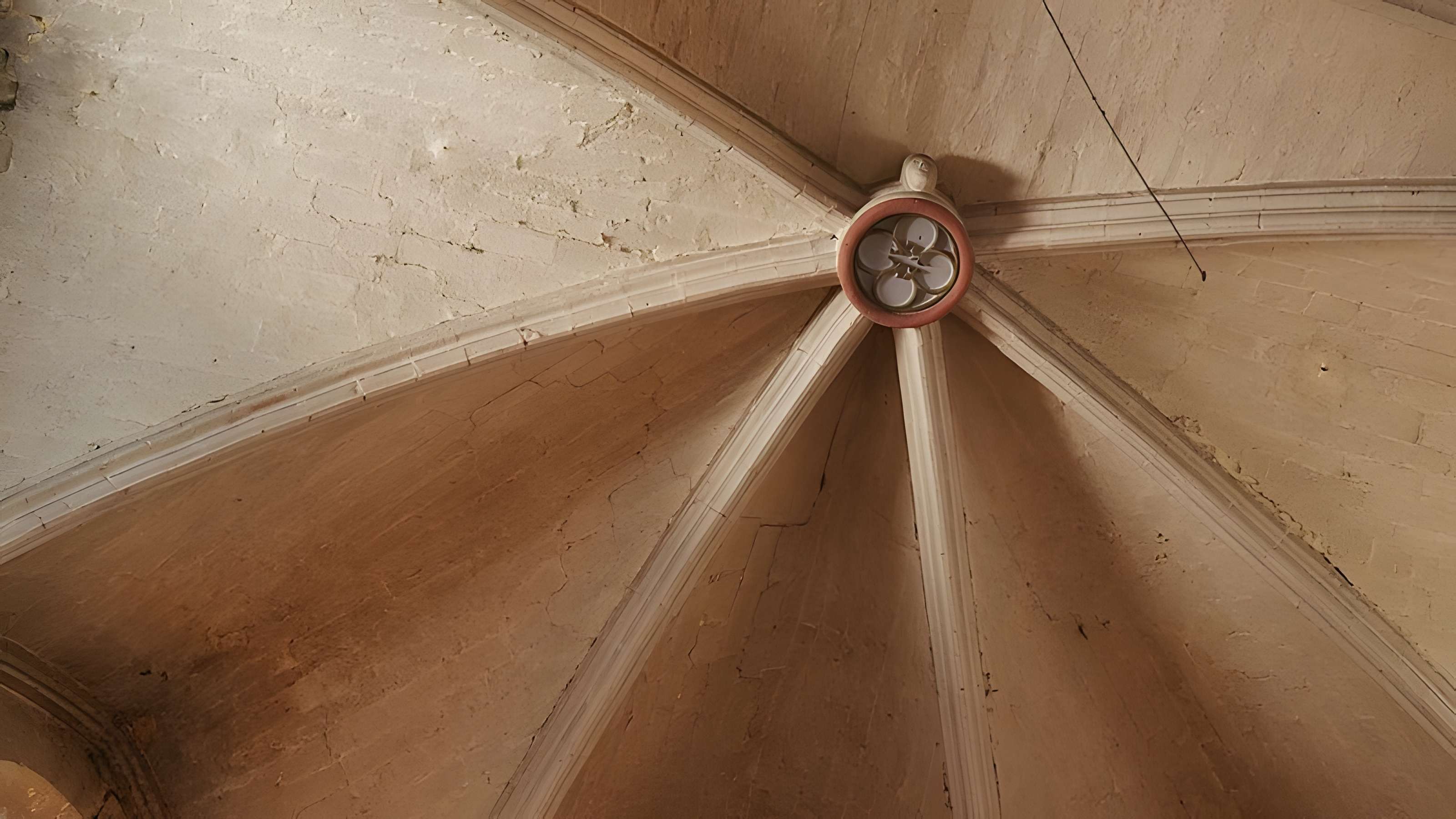 Église Notre-Dame-de-Beaulieu de Cucuron