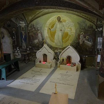 Église Notre-Dame-de-la-Dormition de Sainte-Geneviève-des-Bois