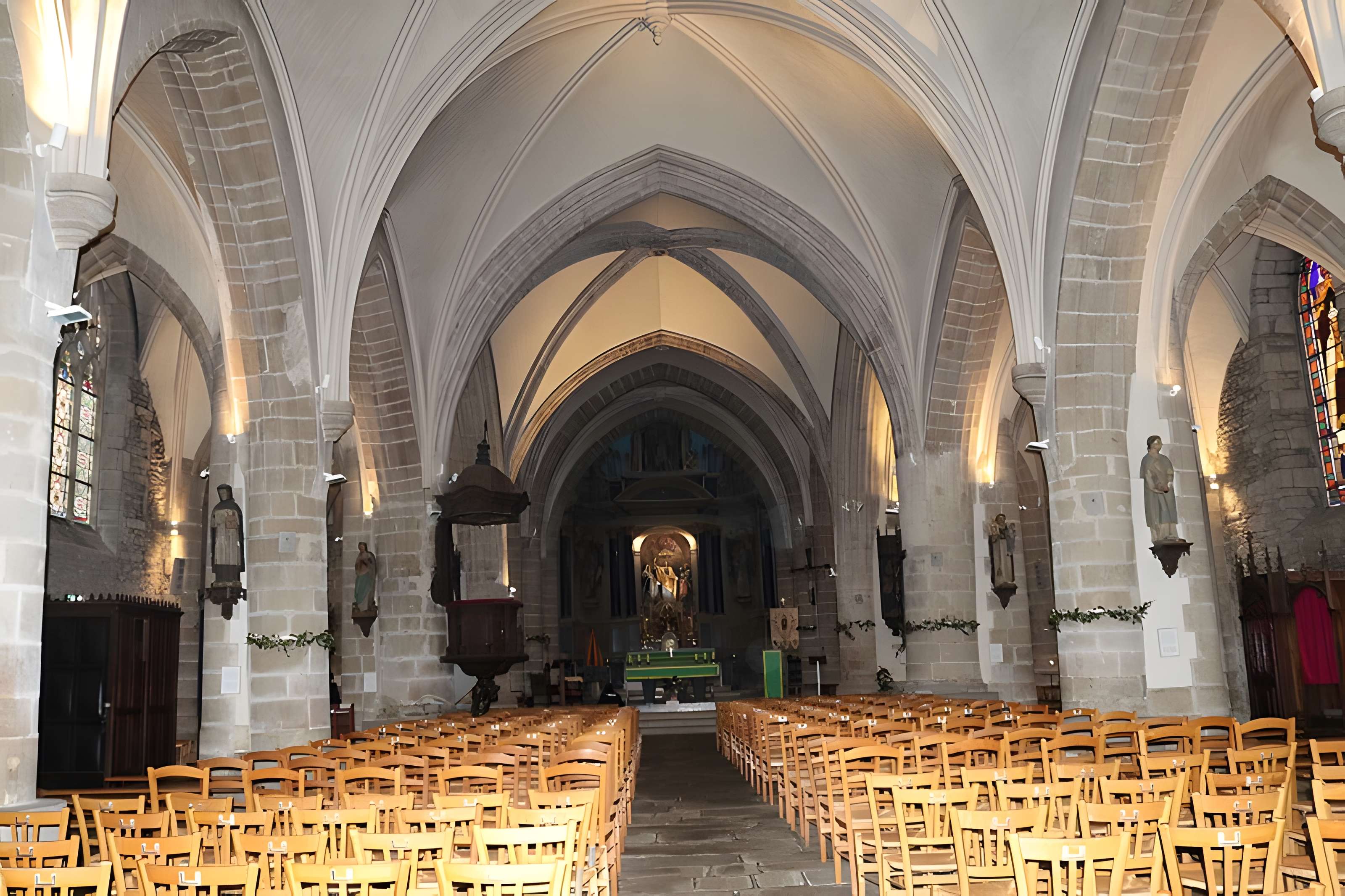 Église Notre-Dame-de-la-Joie de Pontivy
