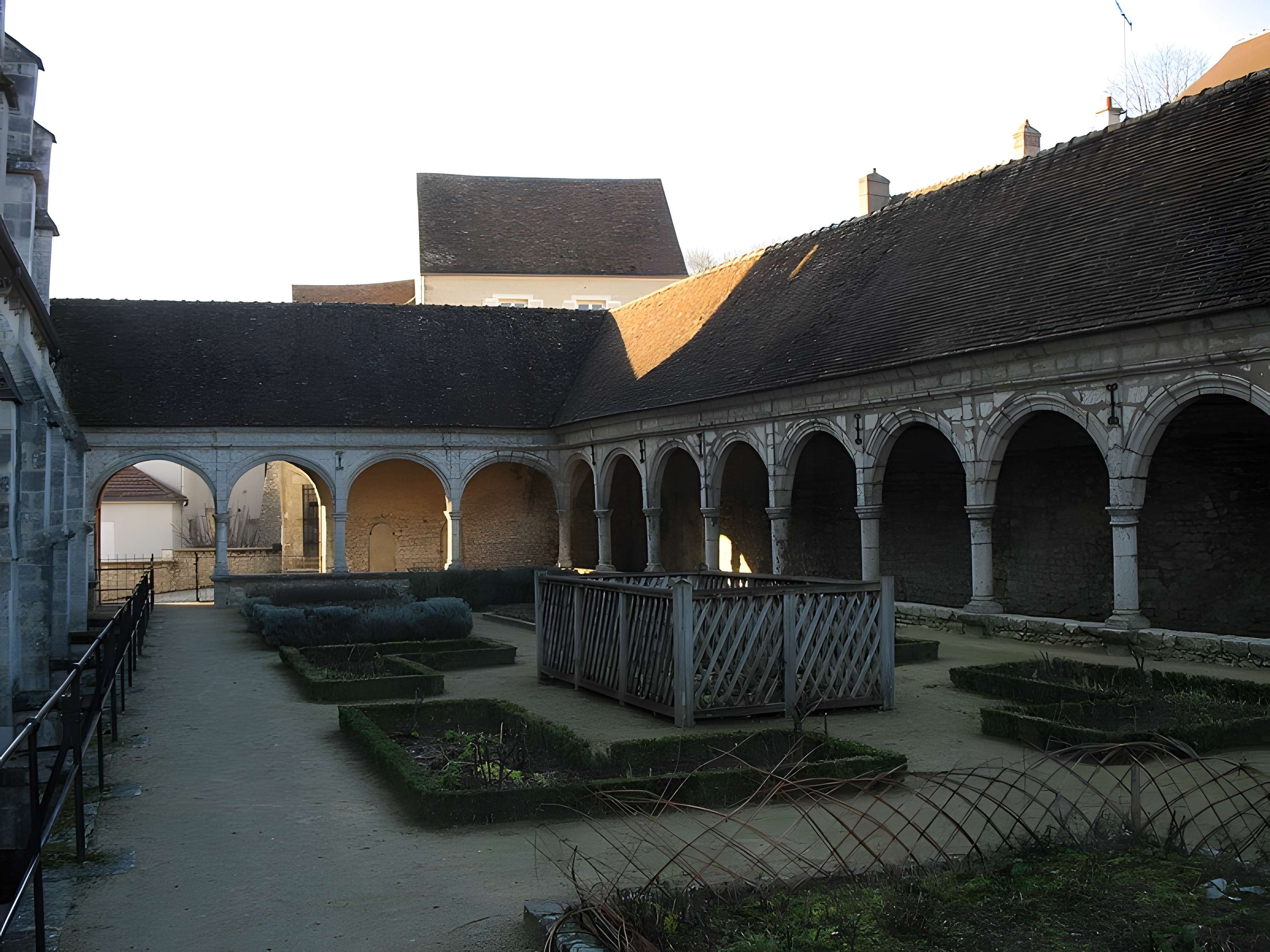 Église Notre-Dame-de-la-Nativité de Donnemarie