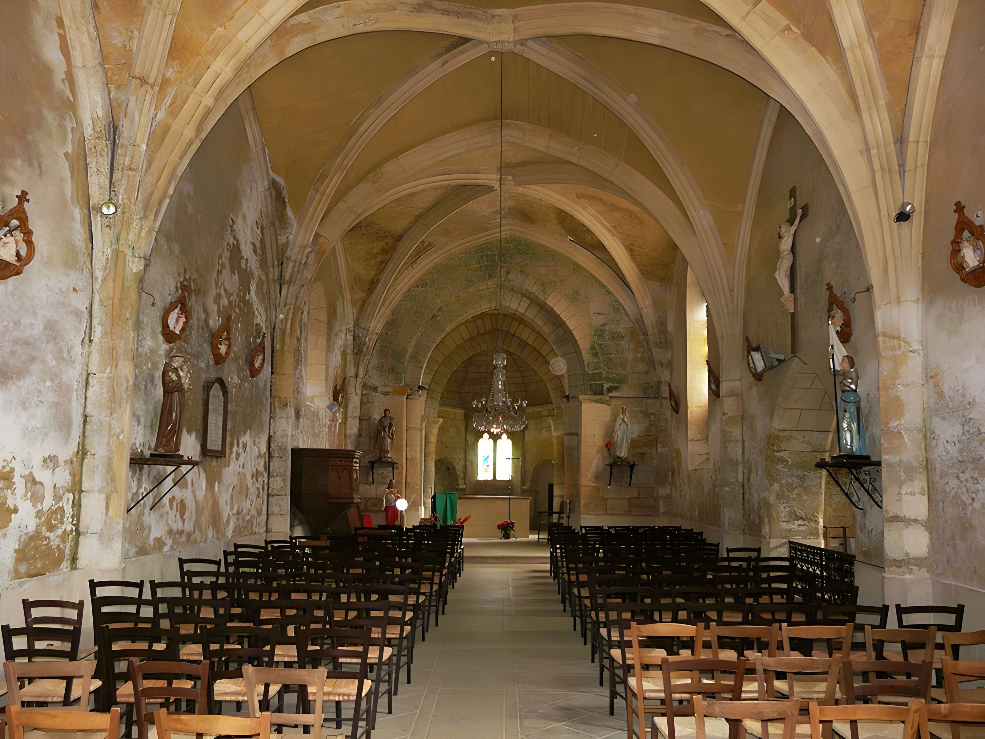 Église Notre-Dame-de-la-Nativité de Pressignac-Vicq