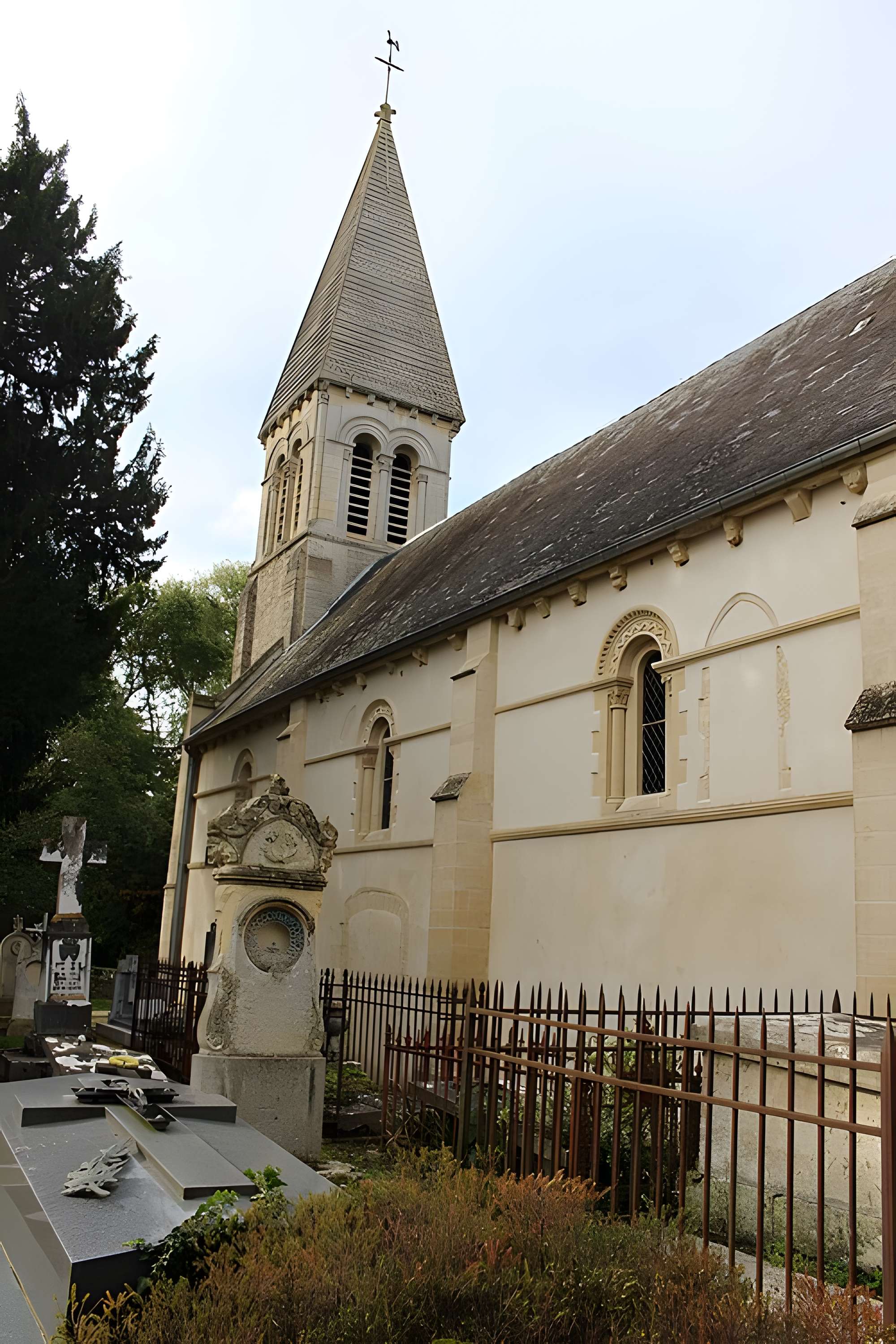 Église Notre-Dame-de-la-Nativité de Sully