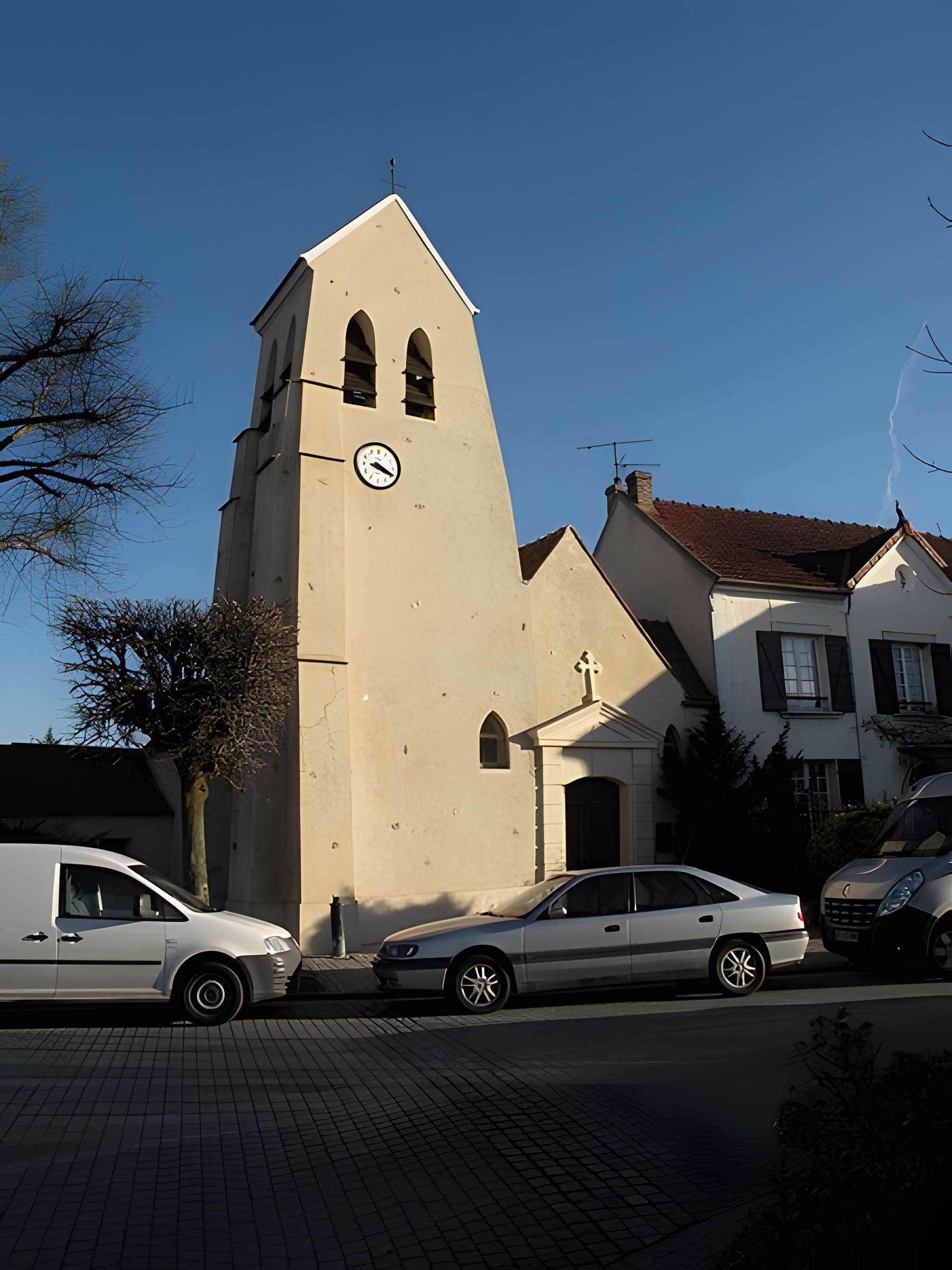 Église Notre-Dame-de-la-Nativité de Villaines-sous-Bois
