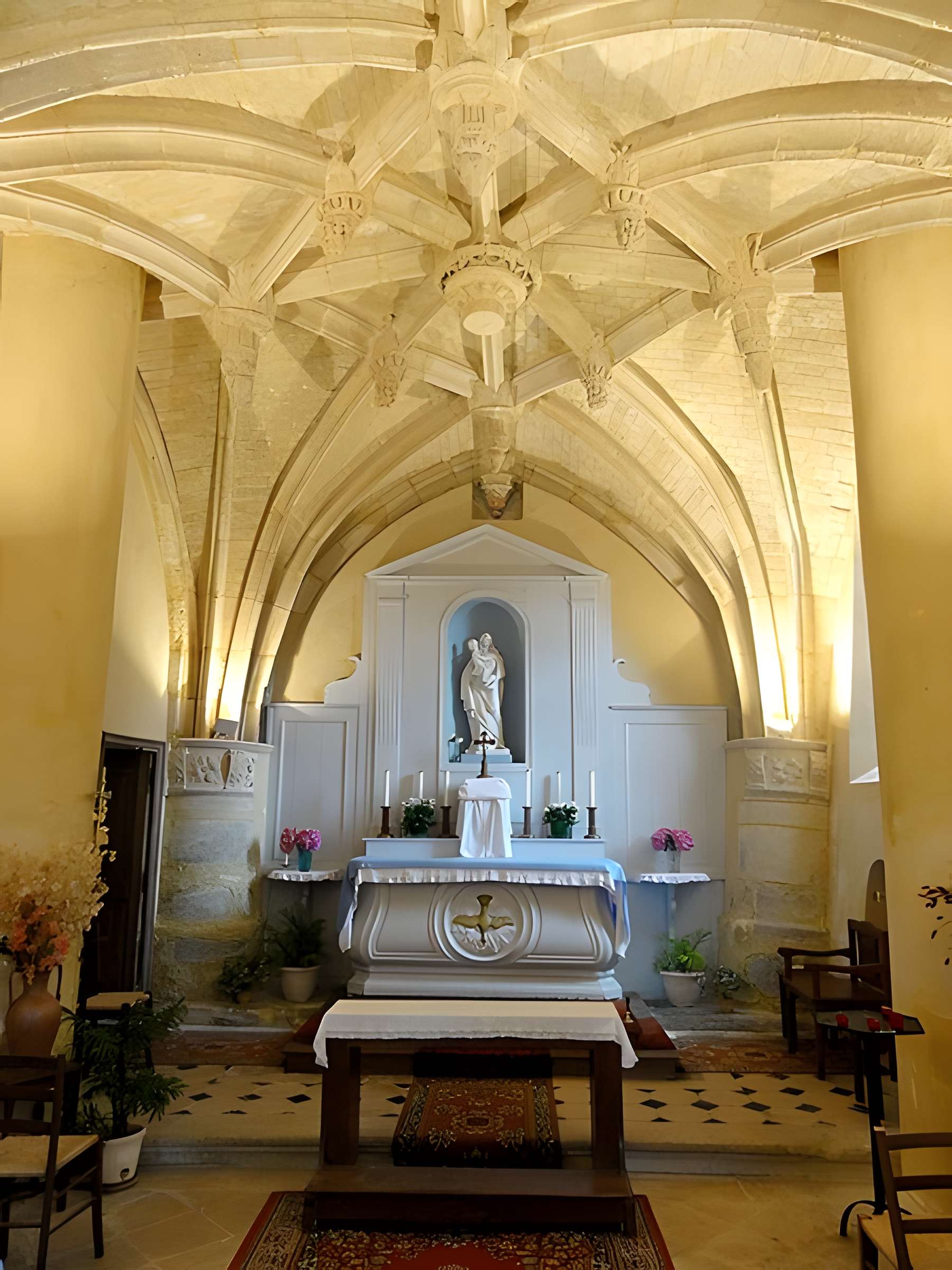 Église Notre-Dame-de-la-Nativité de Villaines-sous-Bois