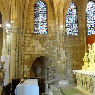 Église Notre-Dame-de-la-Nativité dUs