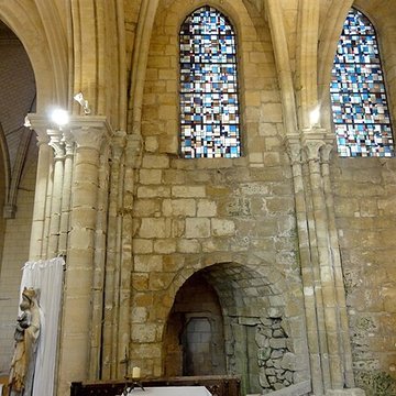 Église Notre-Dame-de-la-Nativité dUs
