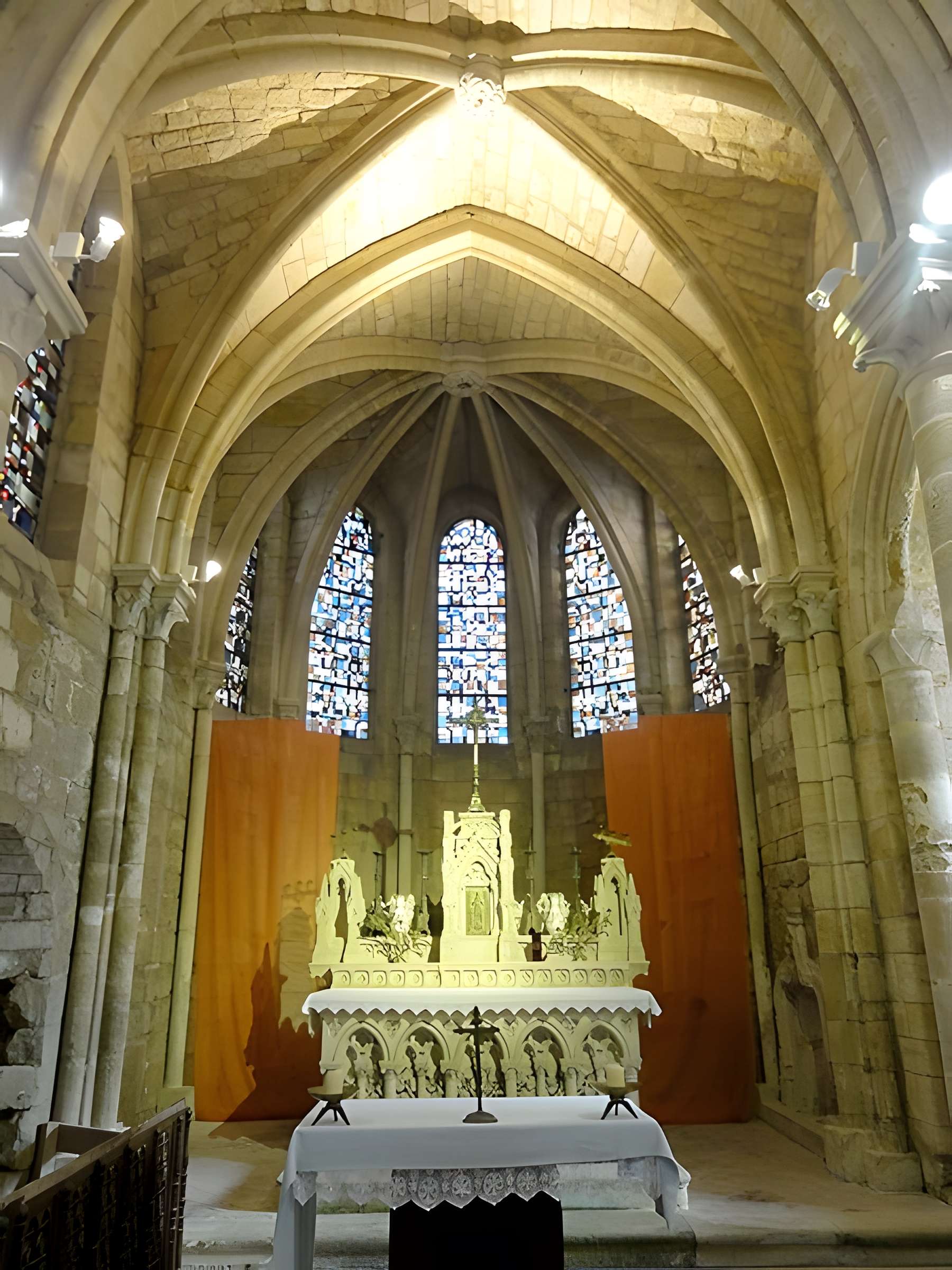 Église Notre-Dame-de-la-Nativité d'Us