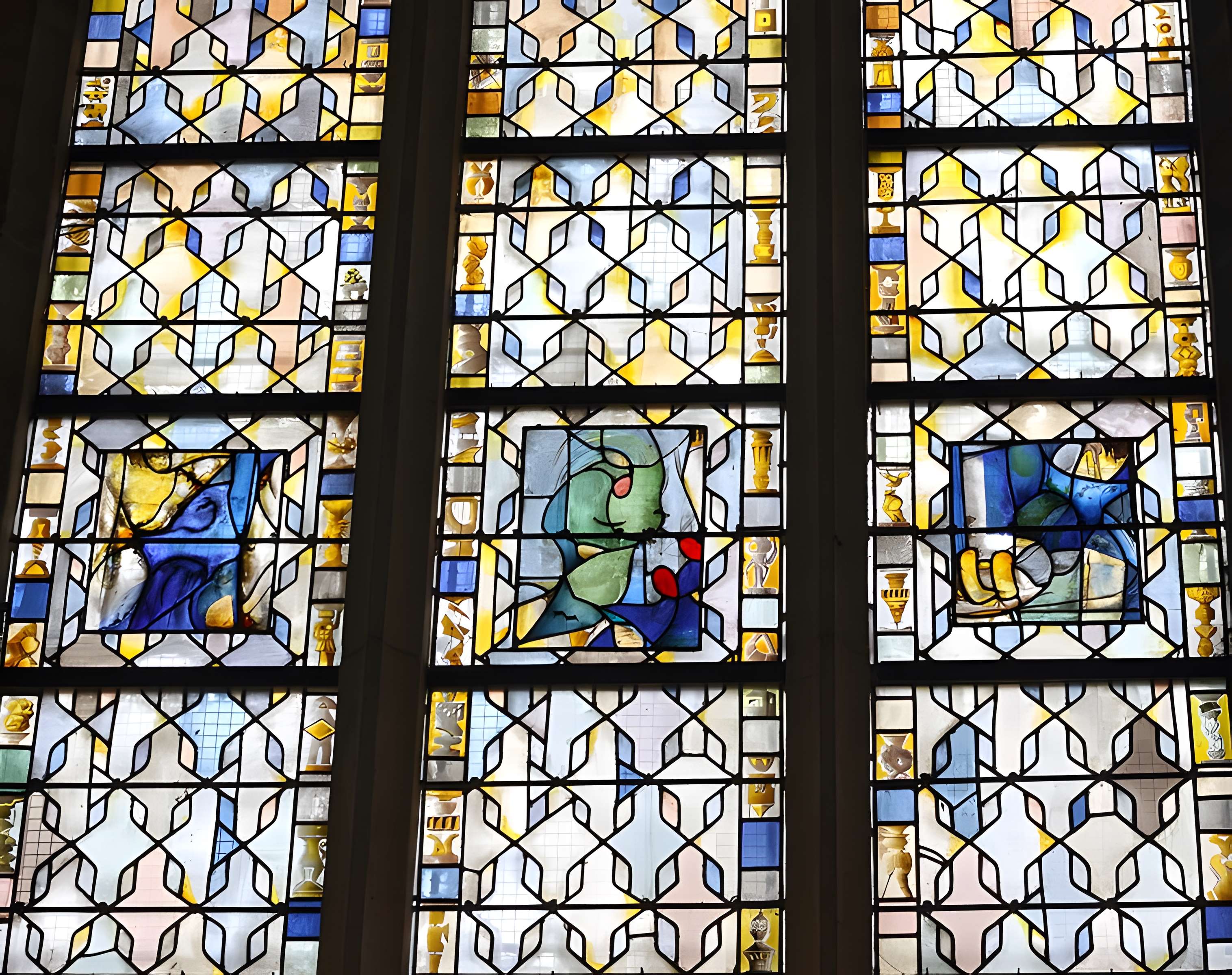 Église Notre-Dame-de-la-Pitié de Puteaux