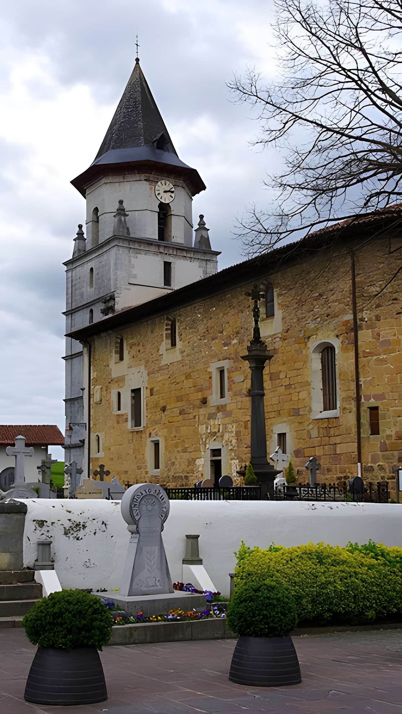Église Notre-Dame-de-l'Assomption d'Ainhoa