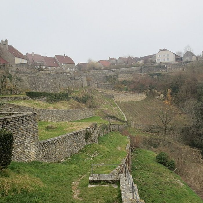 Photo de Abbaye de Château-Chalon