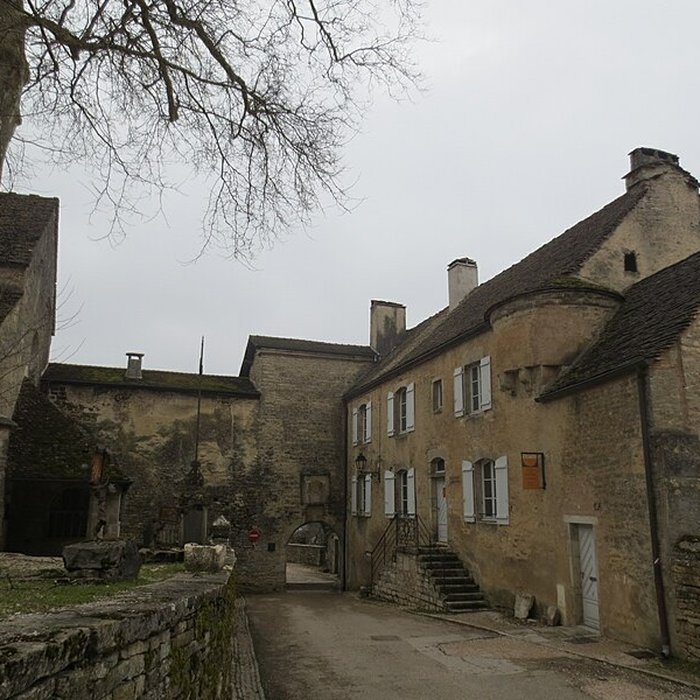 Photo de Abbaye de Château-Chalon