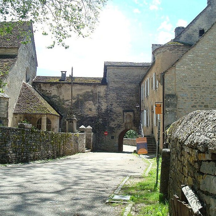 Photo de Abbaye de Château-Chalon