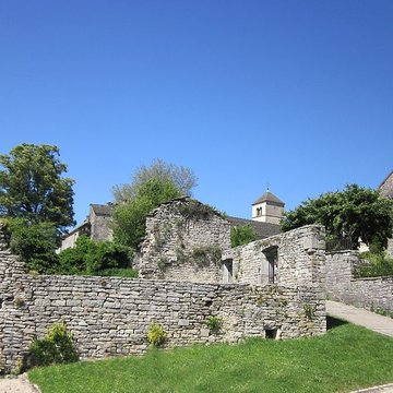 Abbaye de Château-Chalon