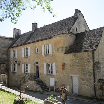 Abbaye de Château-Chalon