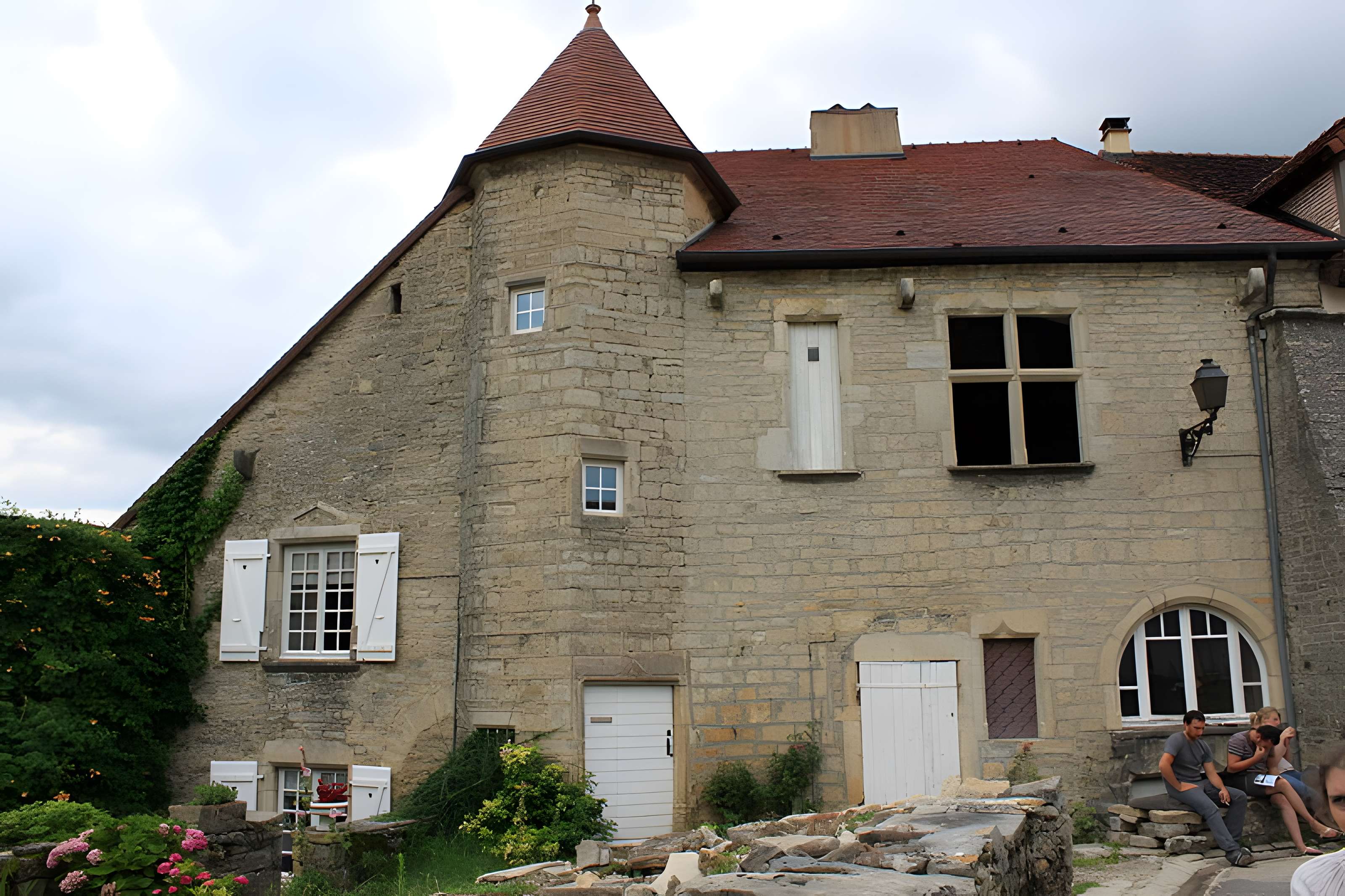 Abbaye de Château-Chalon