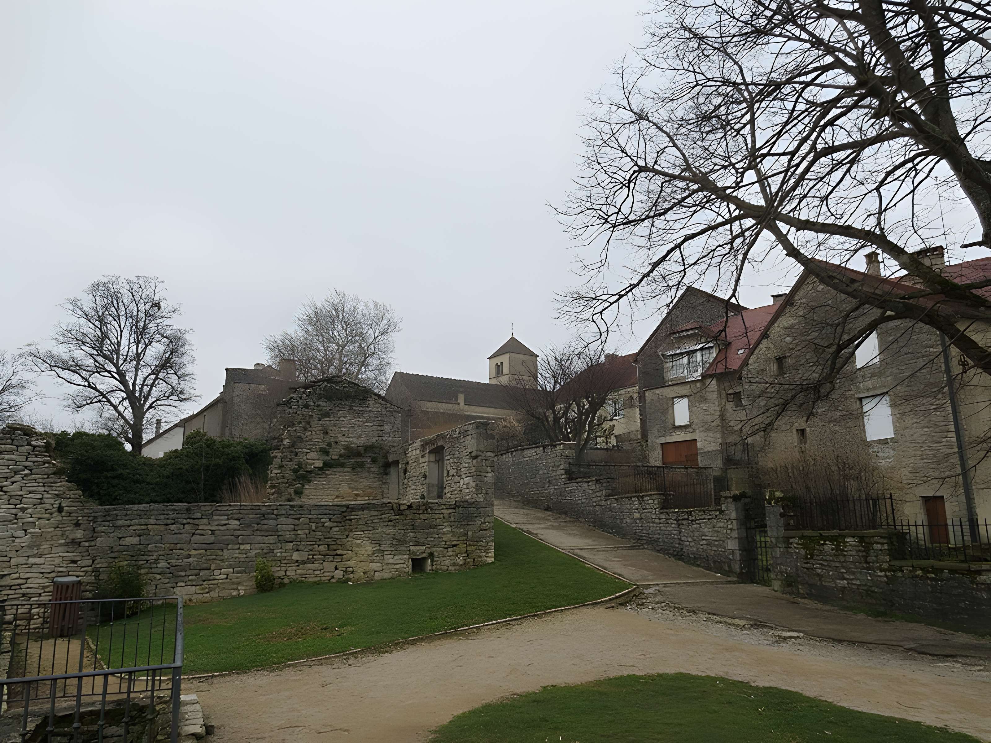 Abbaye de Château-Chalon