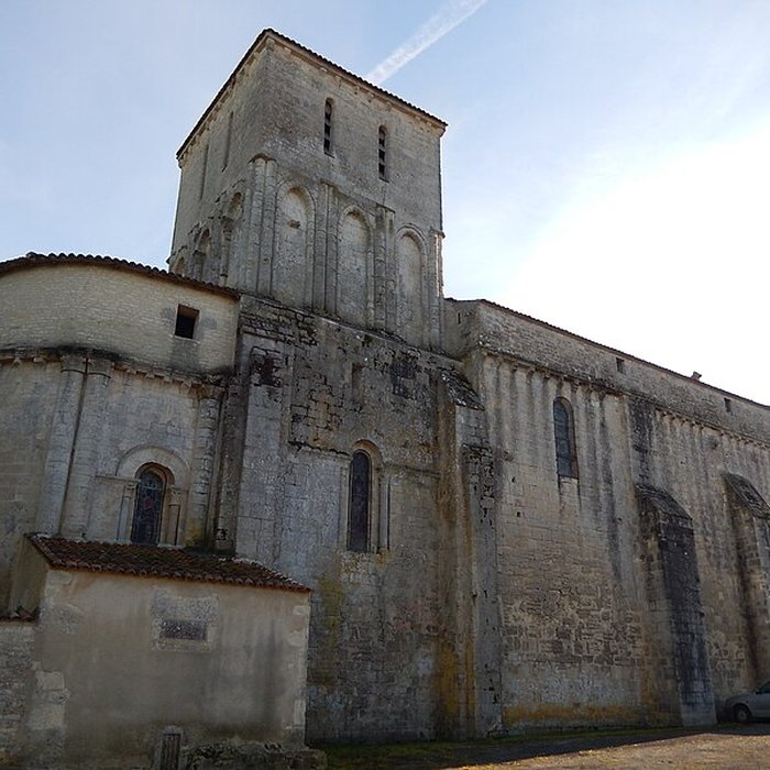Photo de Église Notre-Dame-de-lAssomption de Doeuil-sur-le-Mignon