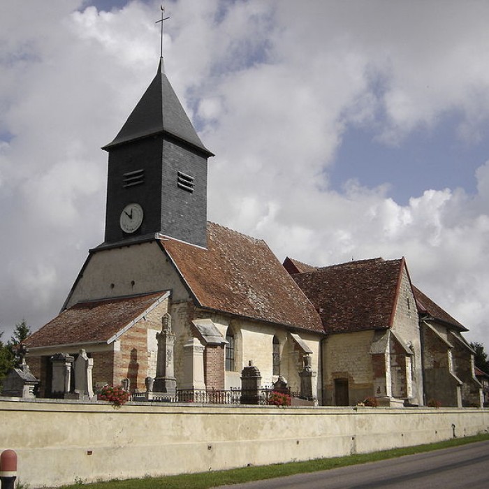 Photo de Église Notre-Dame-de-lAssomption de Laubressel et croix