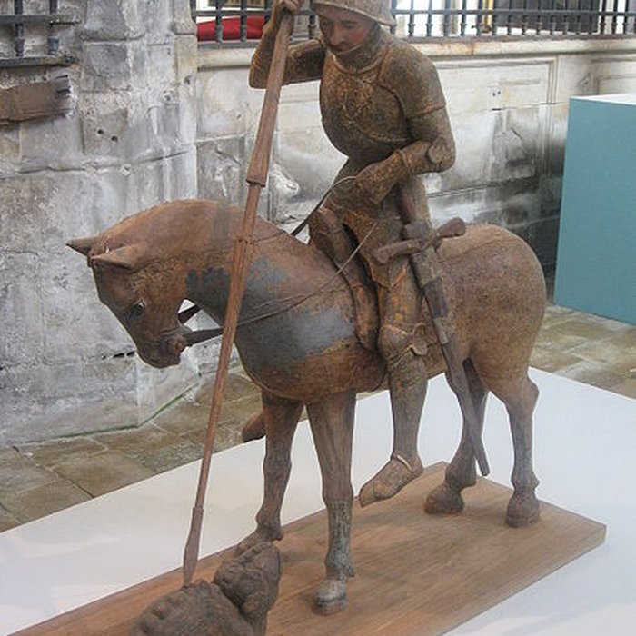 Photo de Église Notre-Dame-de-lAssomption de Laubressel et croix