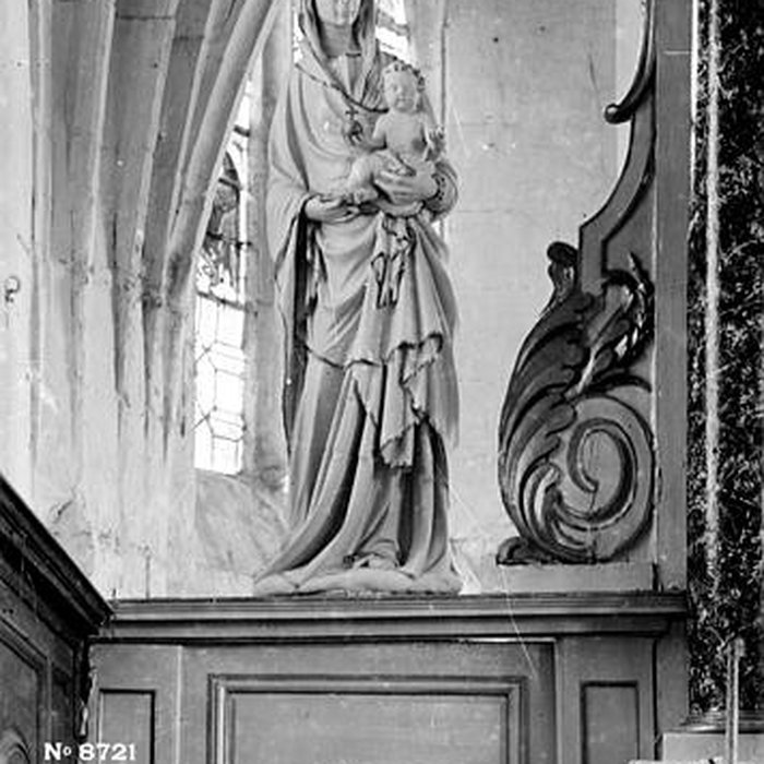 Photo de Église Notre-Dame-de-lAssomption de Laubressel et croix