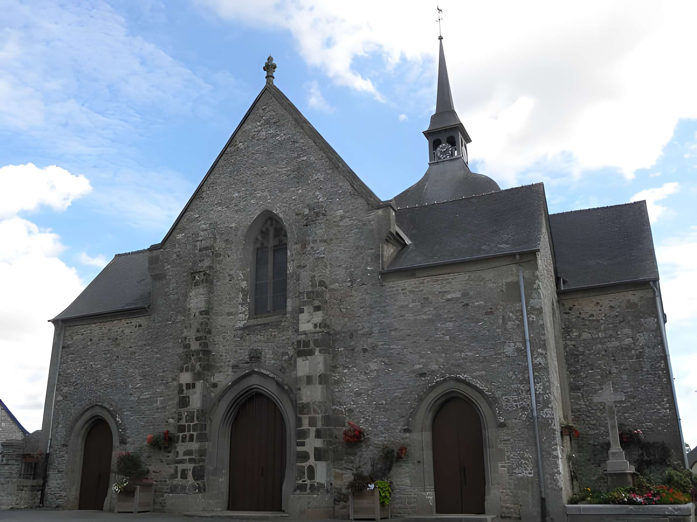 Église Notre-Dame-de-l'Assomption de Livré-sur-Changeon