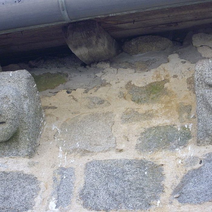 Photo de Église Notre-Dame-de-lAssomption de Sainte-Marie-Lapanouze et croix