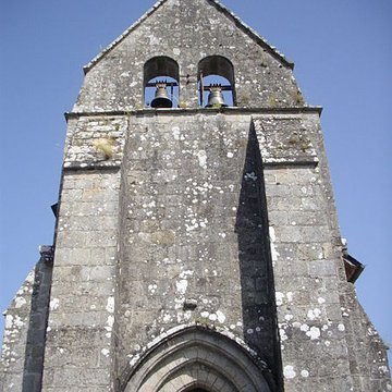 Église Notre-Dame-de-lAssomption de Sainte-Marie-Lapanouze et croix