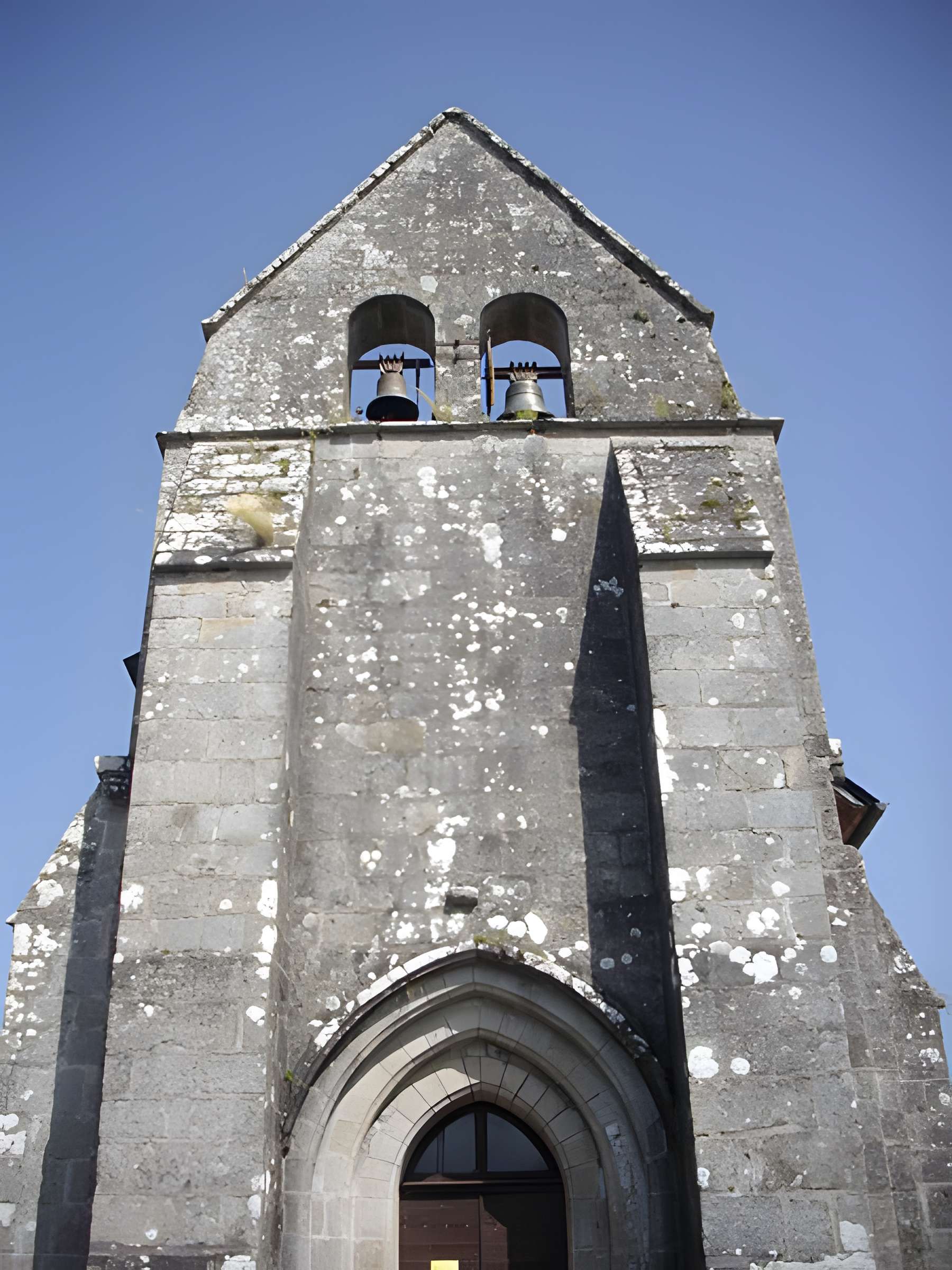 Église Notre-Dame-de-l'Assomption de Sainte-Marie-Lapanouze et croix