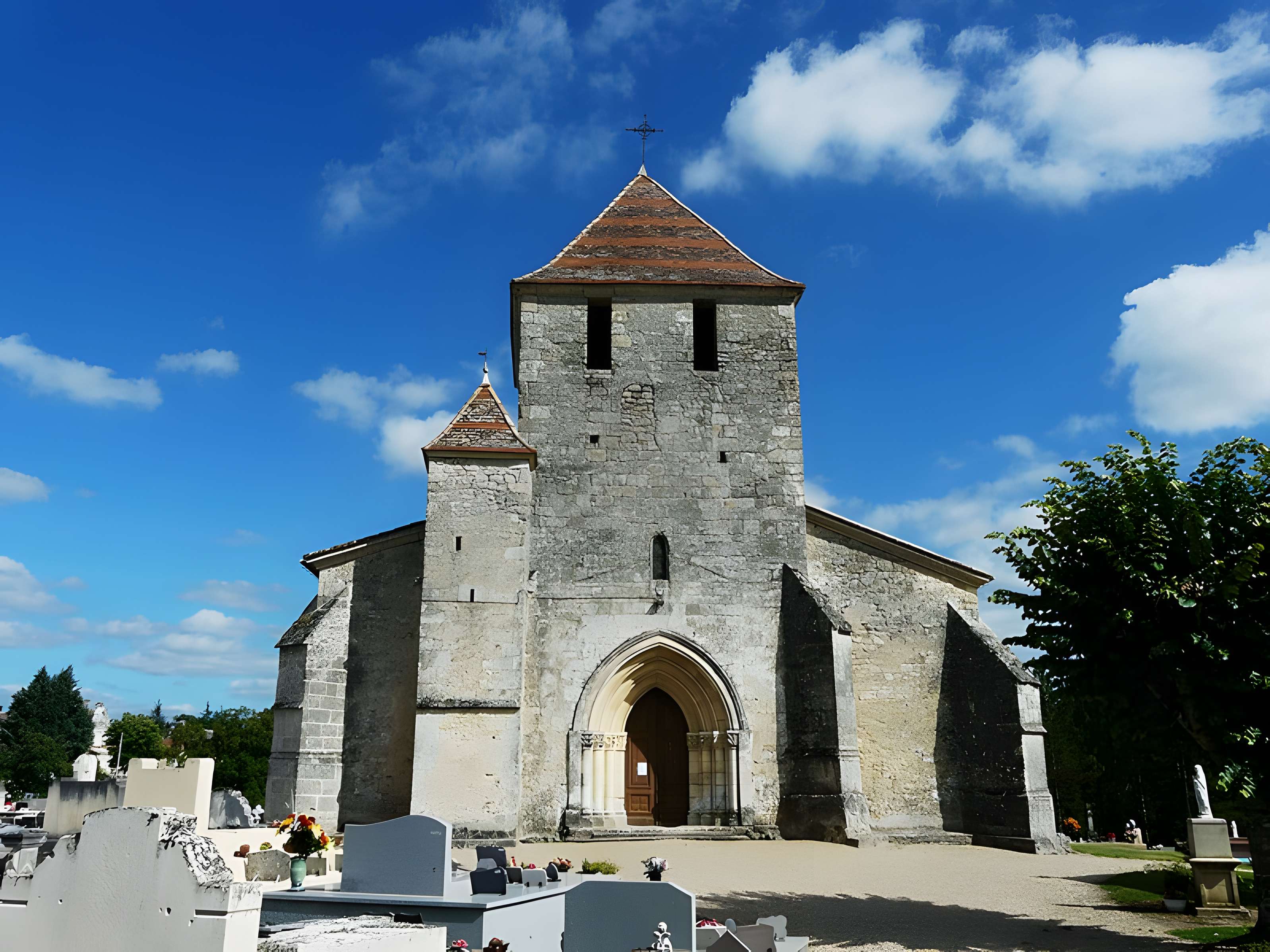 Église Notre-Dame-de-l'Assomption de Villefranche-de-Lonchat