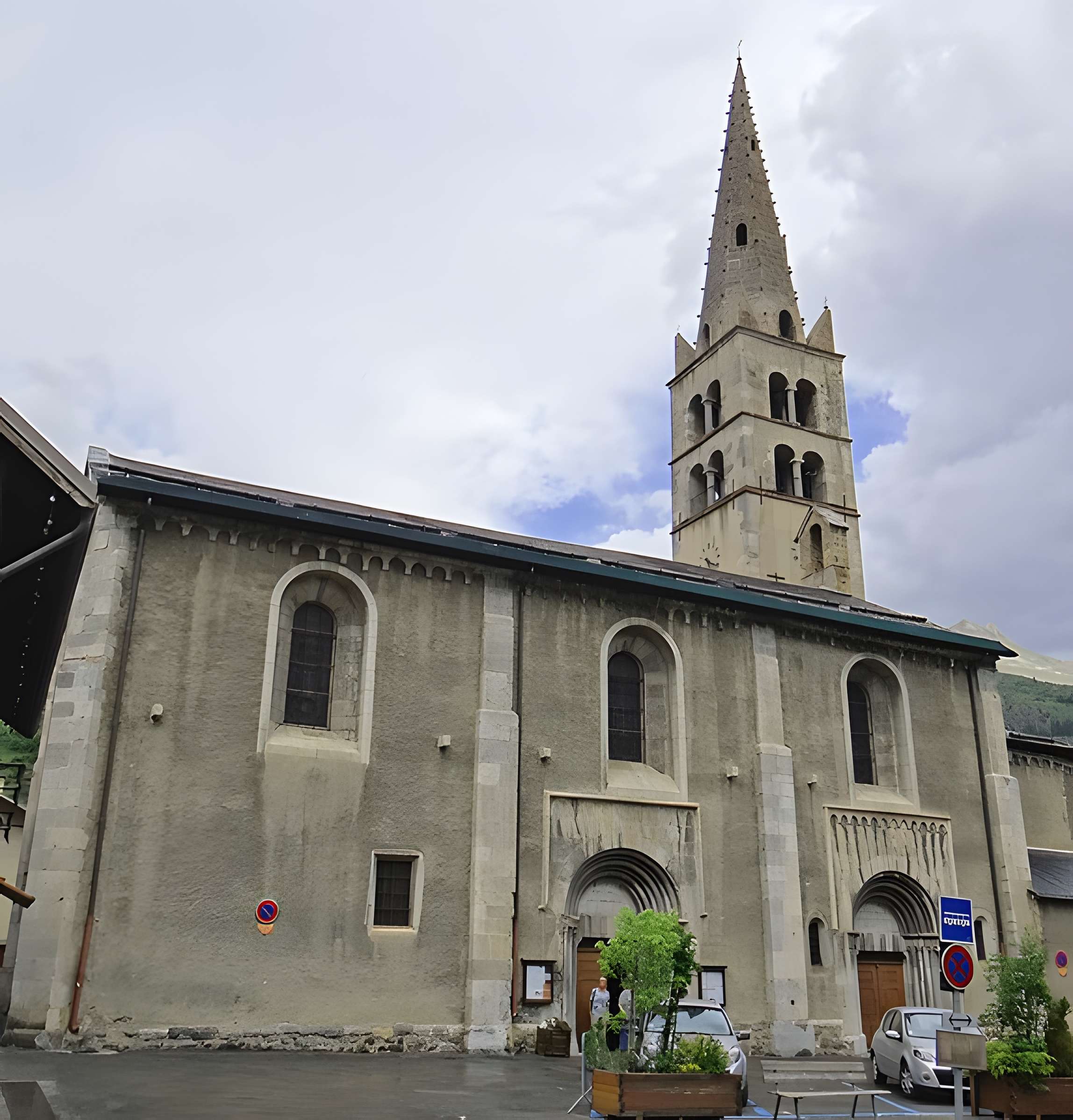 Église Notre-Dame-de-l'Assomption du Monêtier-les-Bains