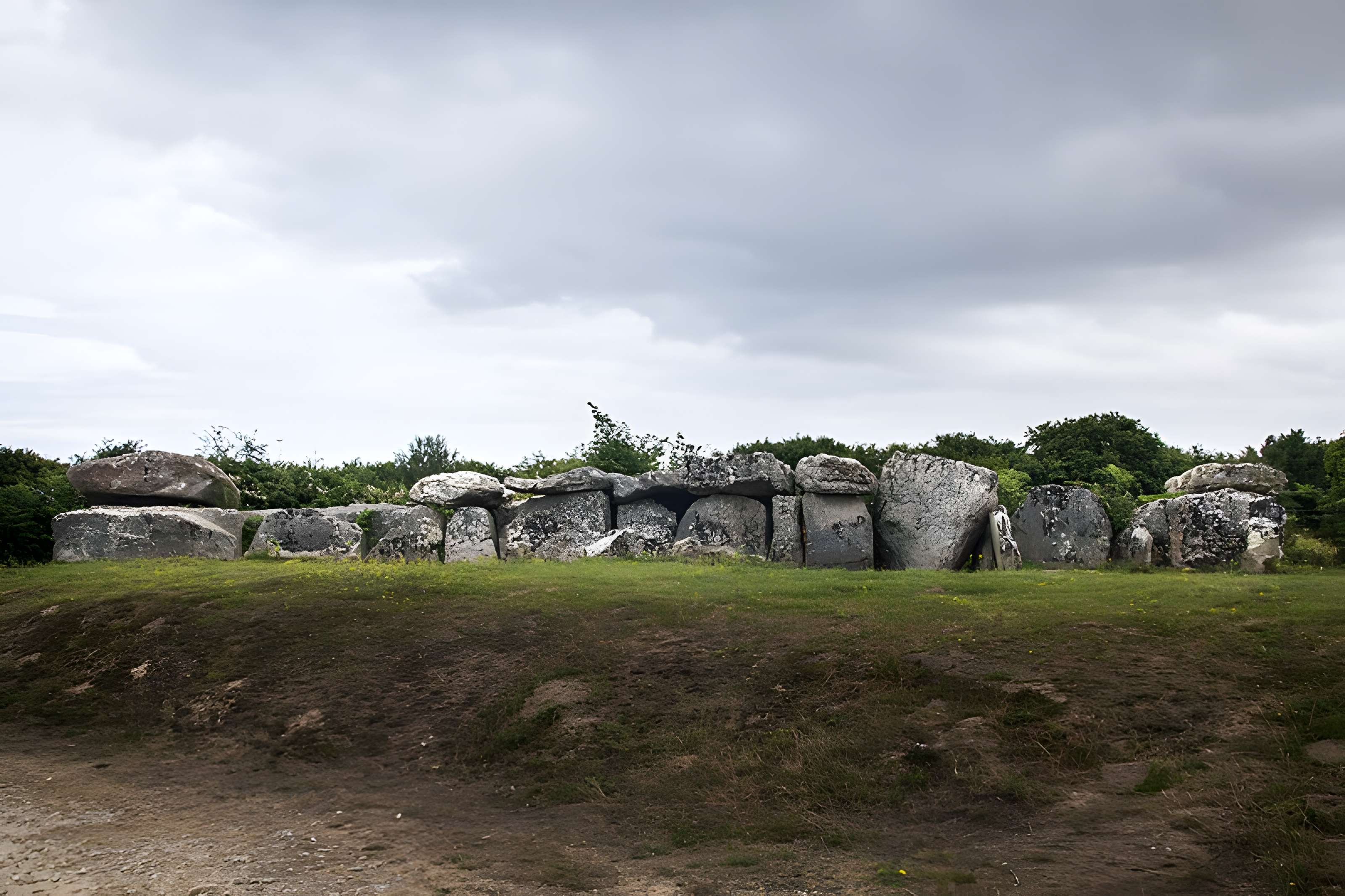 Autel des druides des Moitiers-d'Allonne