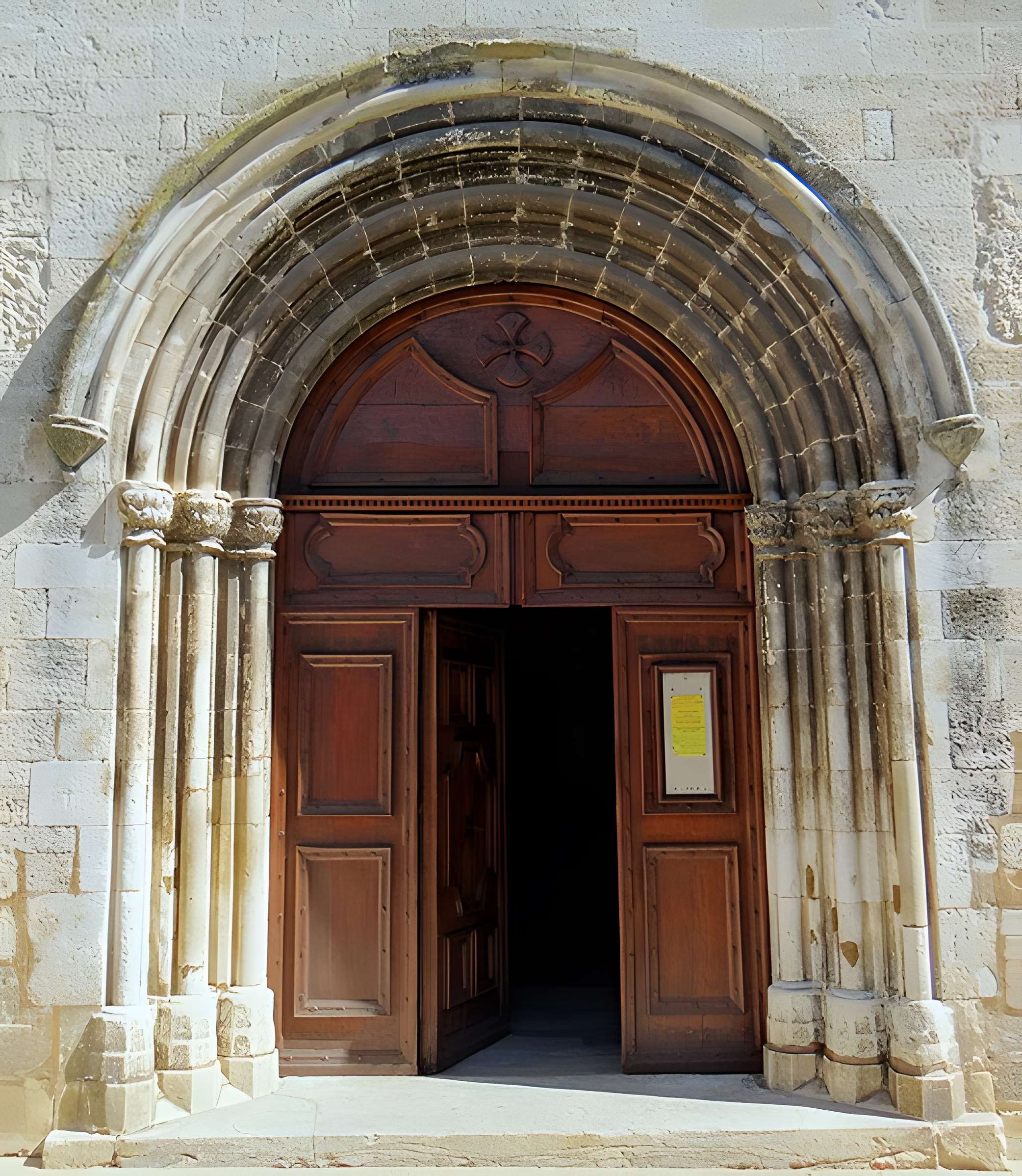 Église Notre-Dame-de-la-Tour de Sault
