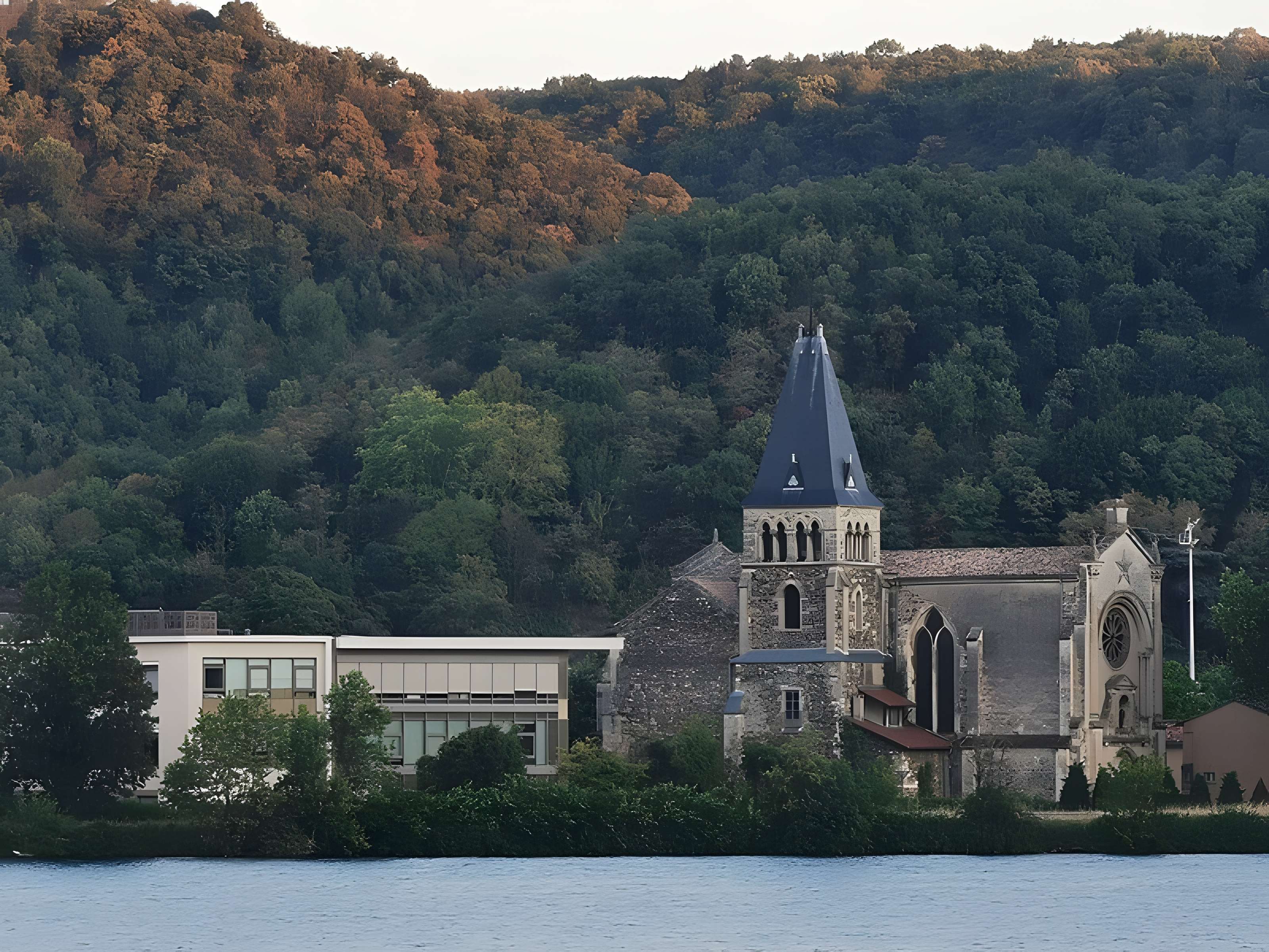 Église Notre-Dame-de-l'Isle de Vienne
