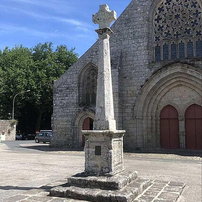 Photo de Église Notre-Dame-des-Carmes de Pont-lAbbé
