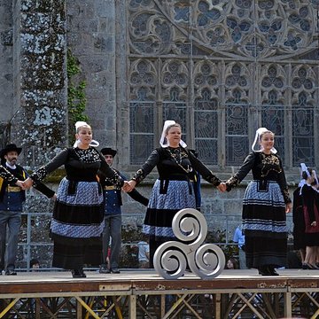 Église Notre-Dame-des-Carmes de Pont-lAbbé