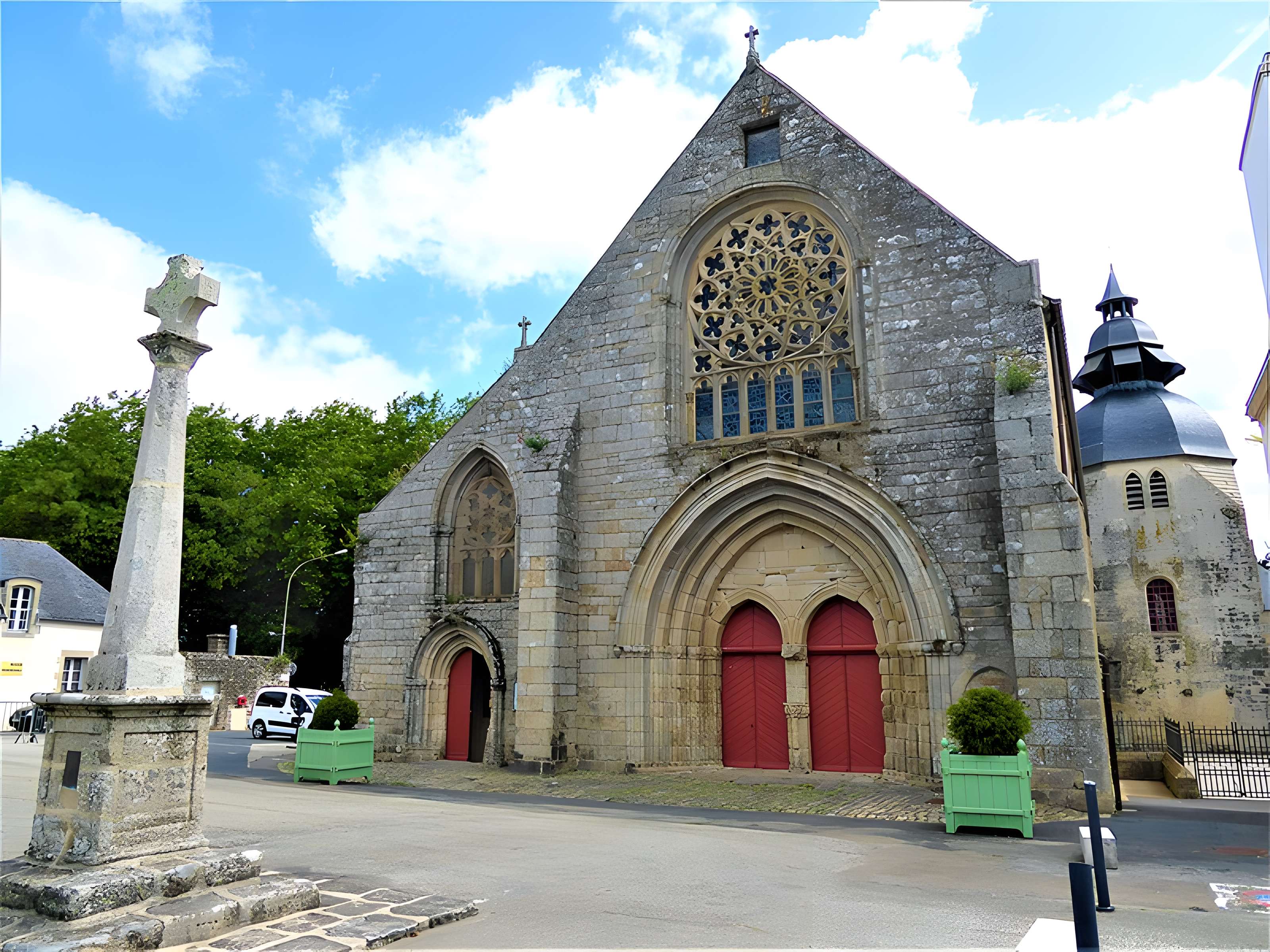 Église Notre-Dame-des-Carmes de Pont-l'Abbé