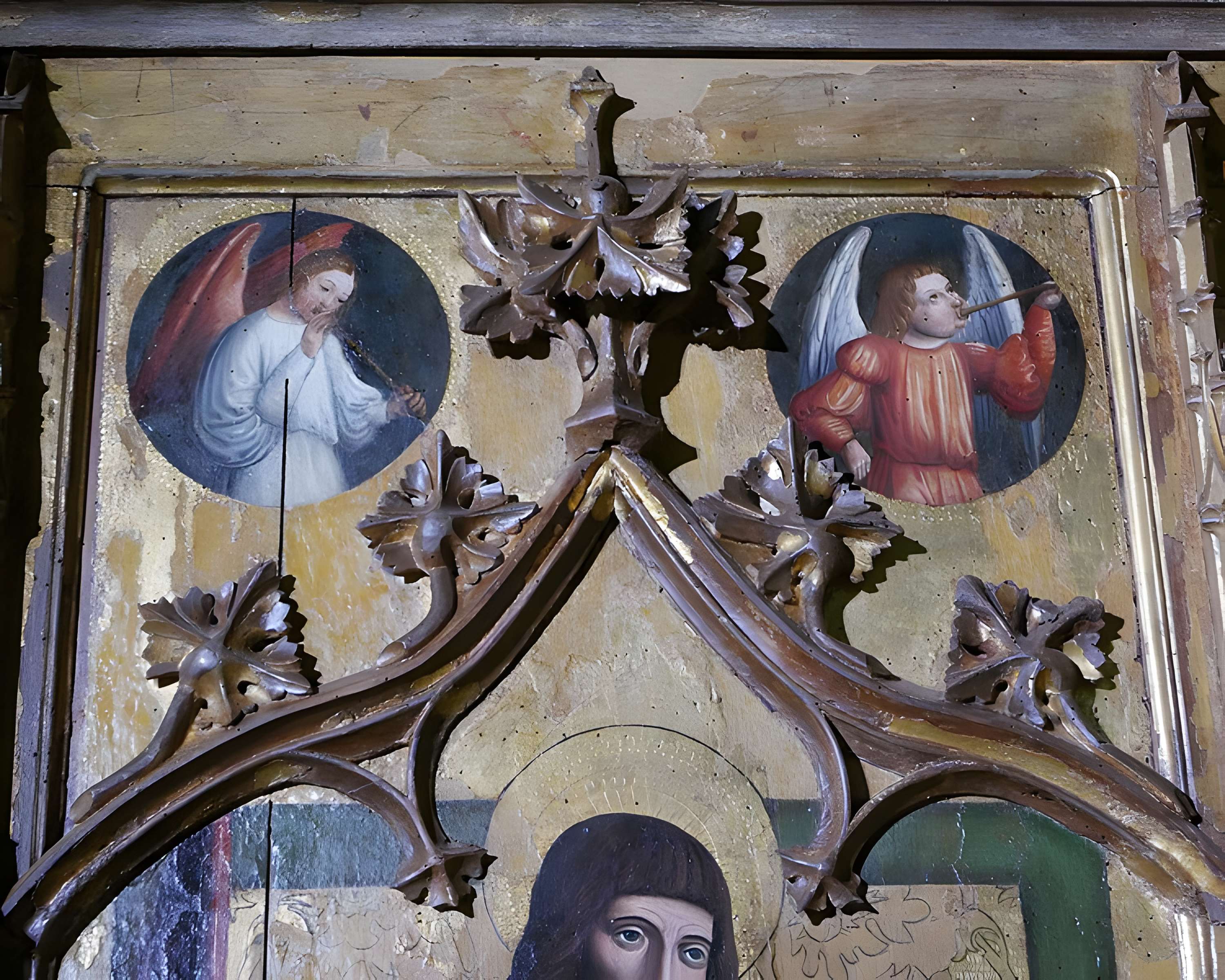 Eglise et le bâtiment (couloir voûté en plein cintre) qui la relie au baptistère