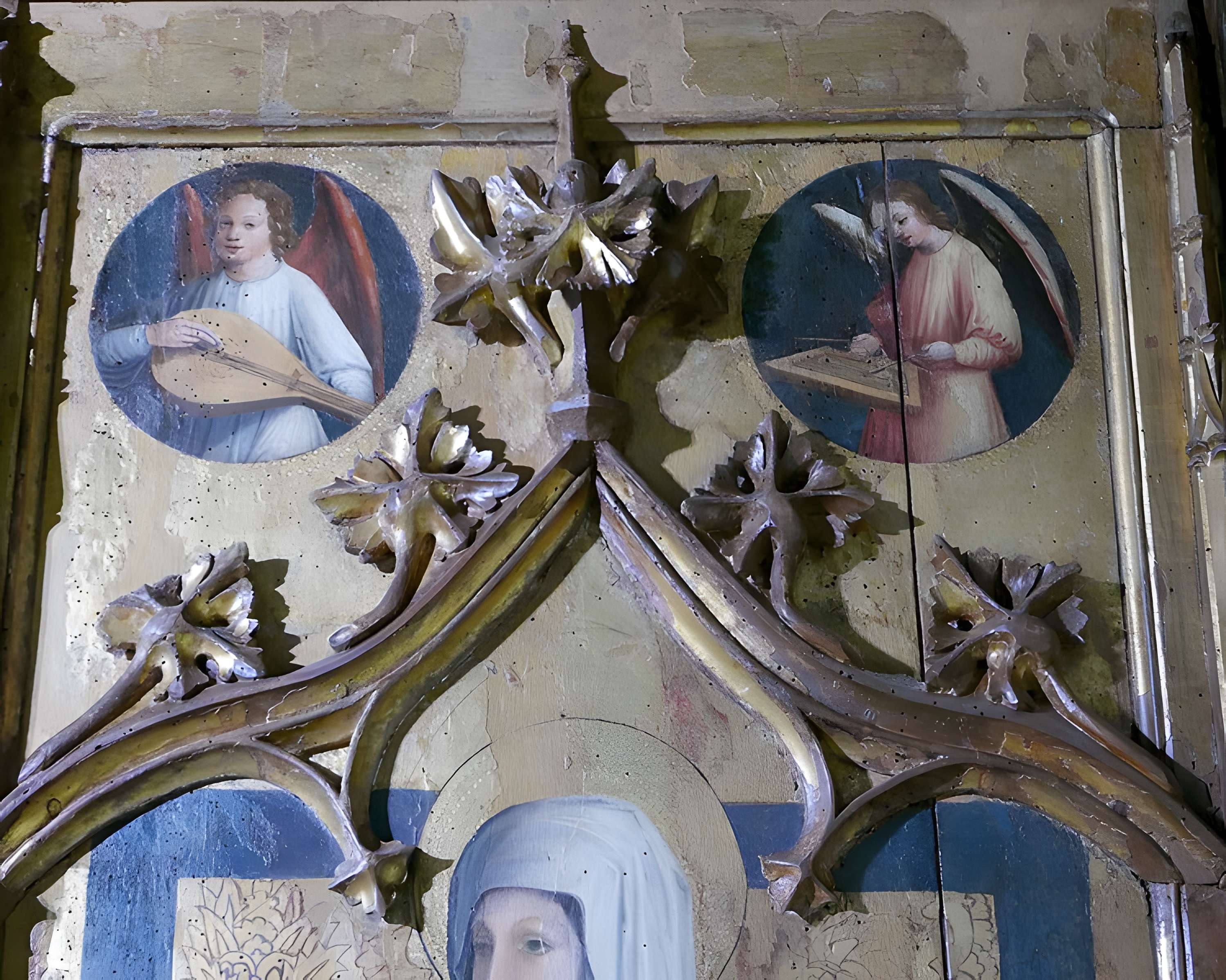 Eglise et le bâtiment (couloir voûté en plein cintre) qui la relie au baptistère