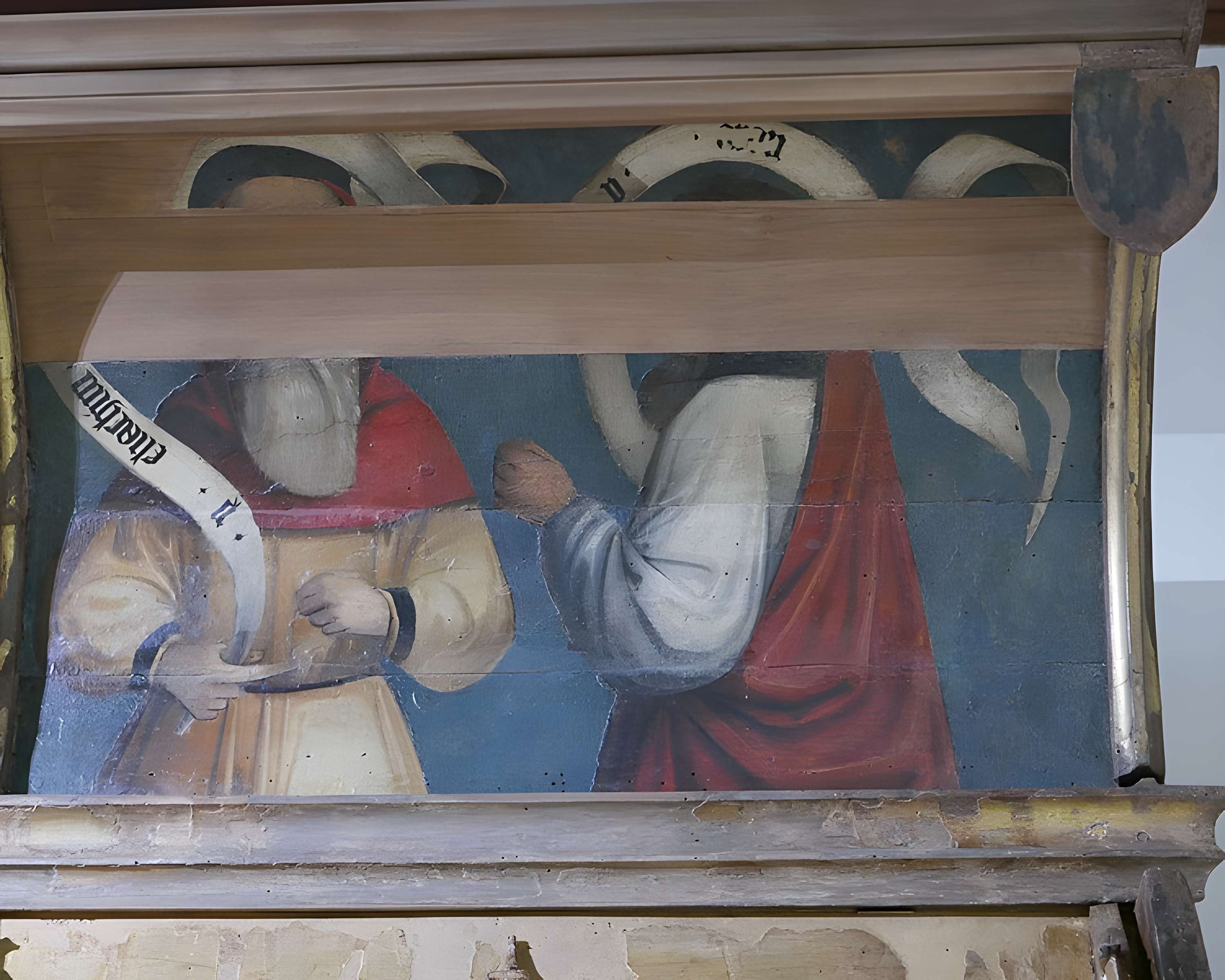 Eglise et le bâtiment (couloir voûté en plein cintre) qui la relie au baptistère