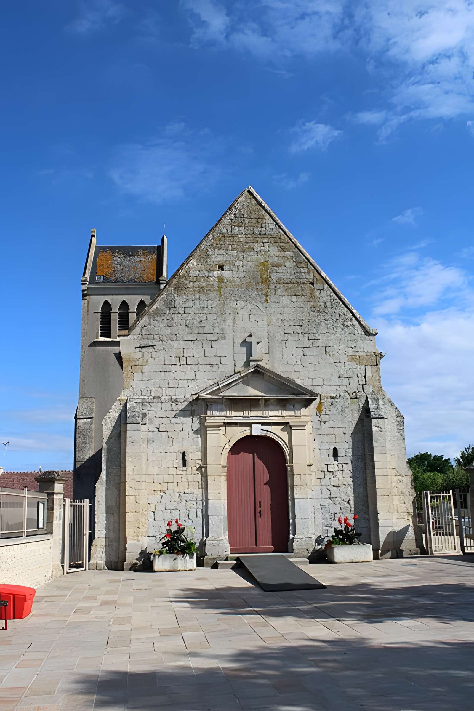 Église Notre-Dame-du-Port de Bénouville