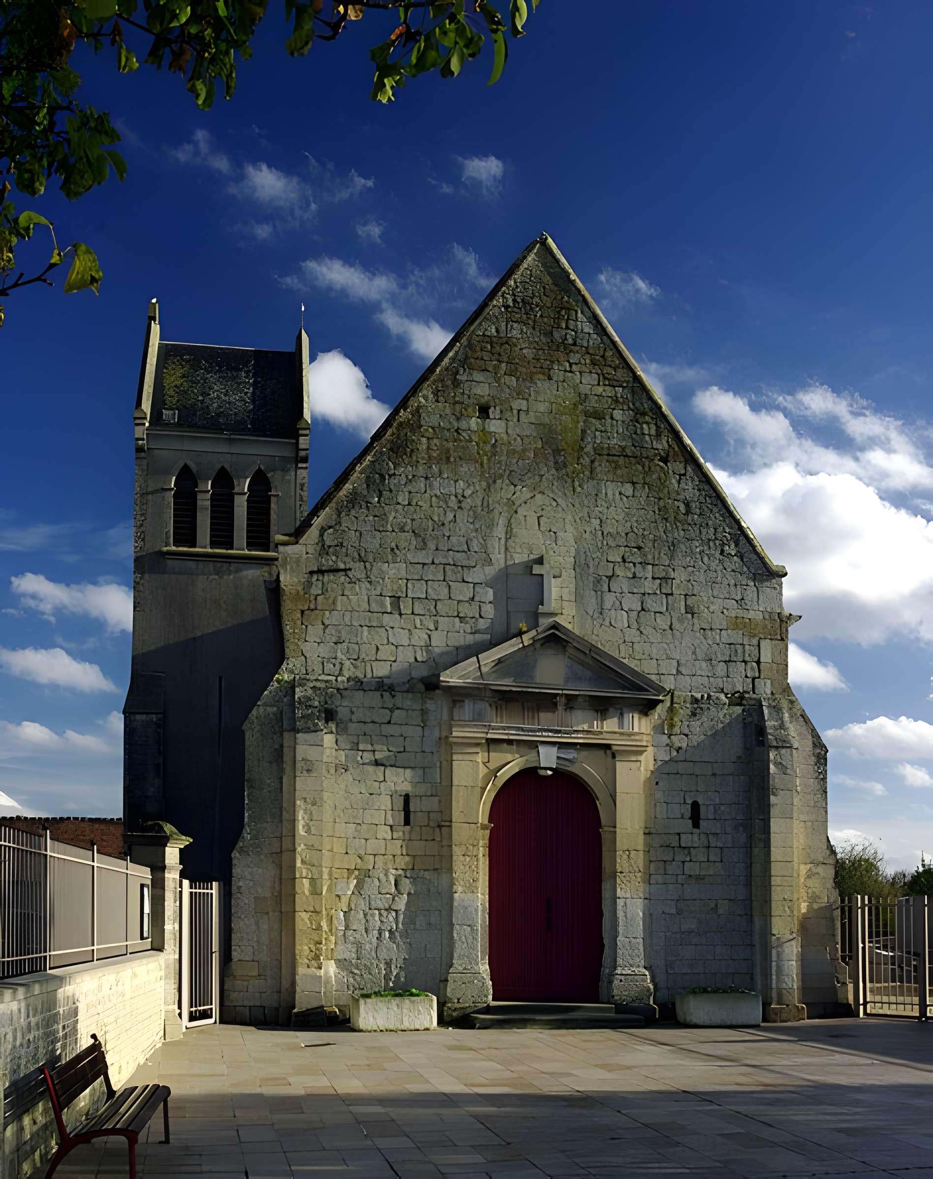Église Notre-Dame-du-Port de Bénouville