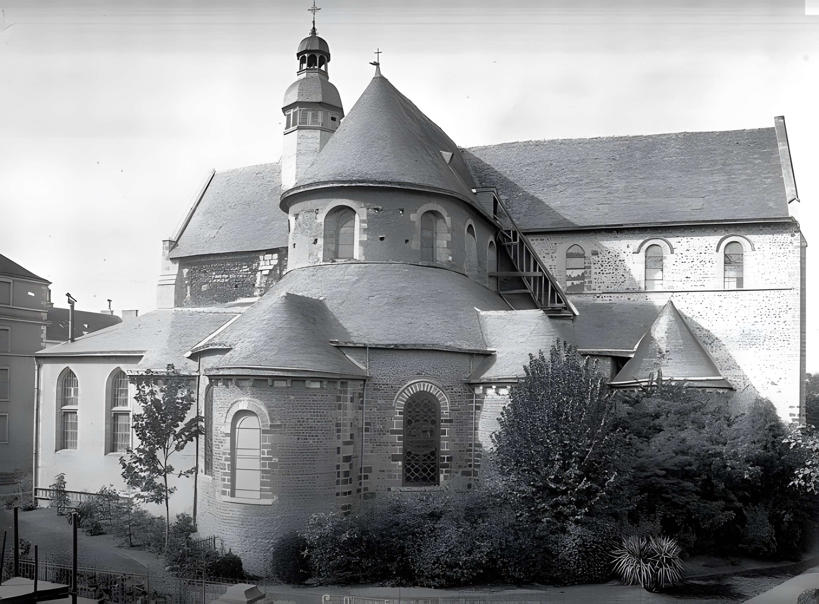 Église Notre-Dame-du-Pré du Mans