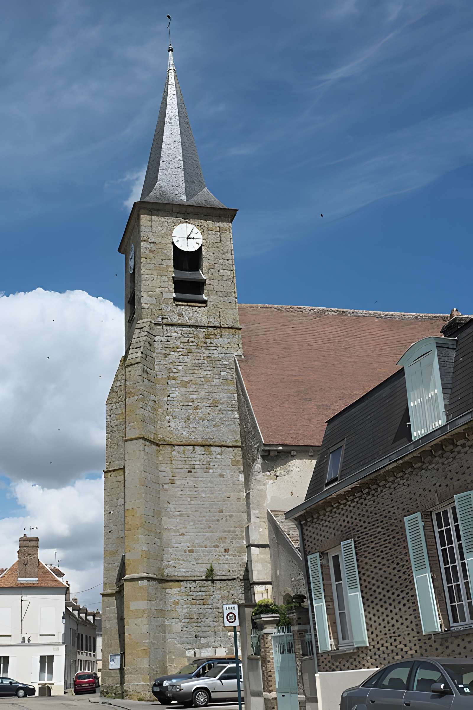 Église Notre-Dame-Sainte-Croix de Bray-sur-Seine